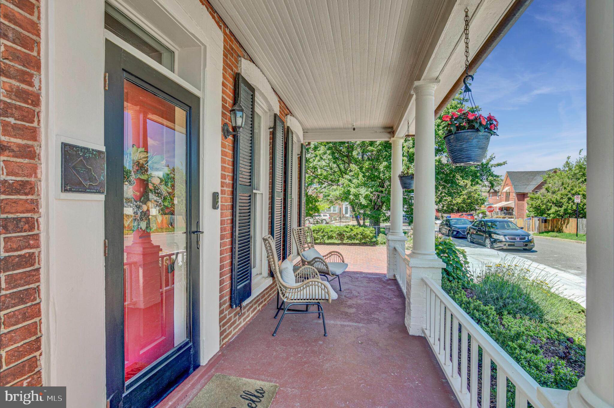 ARLINGTON VIEW - Residential