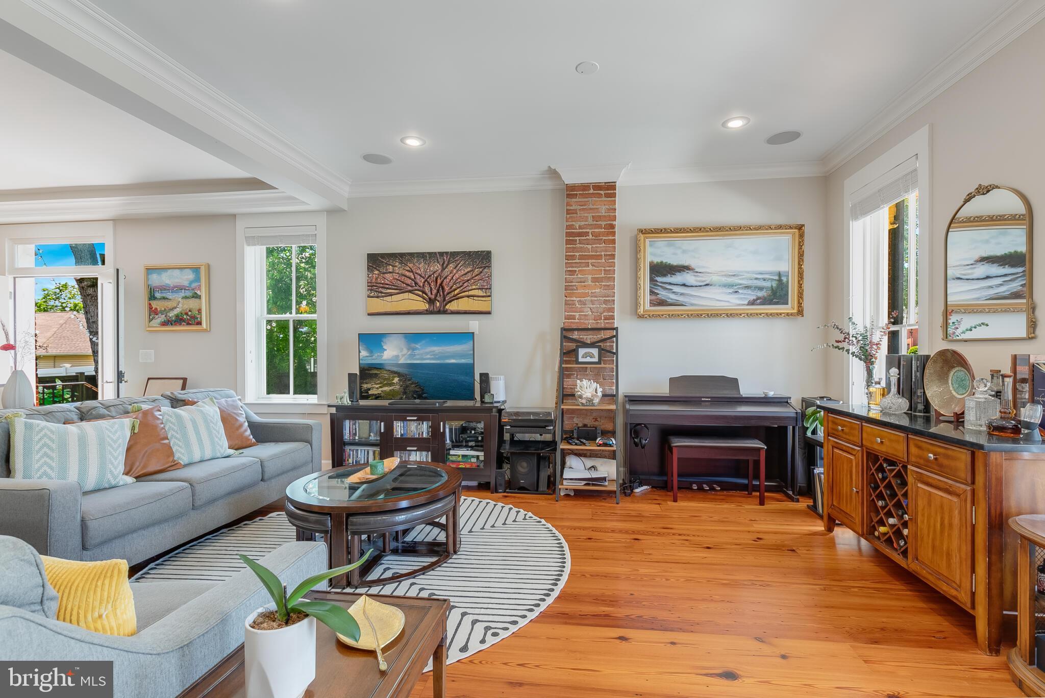 ARLINGTON VIEW - Residential