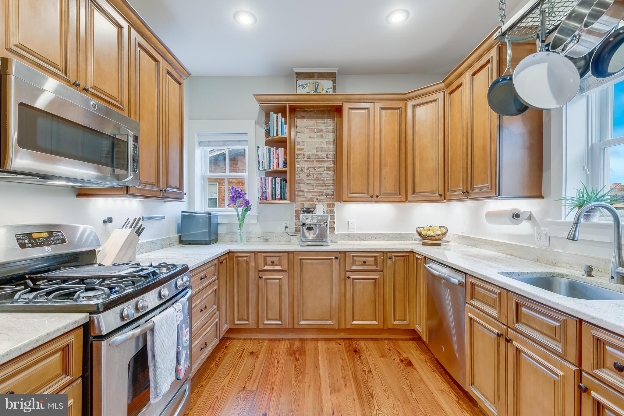 ARLINGTON VIEW - Residential