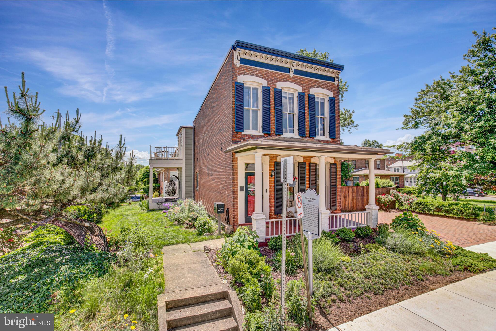 ARLINGTON VIEW - Residential