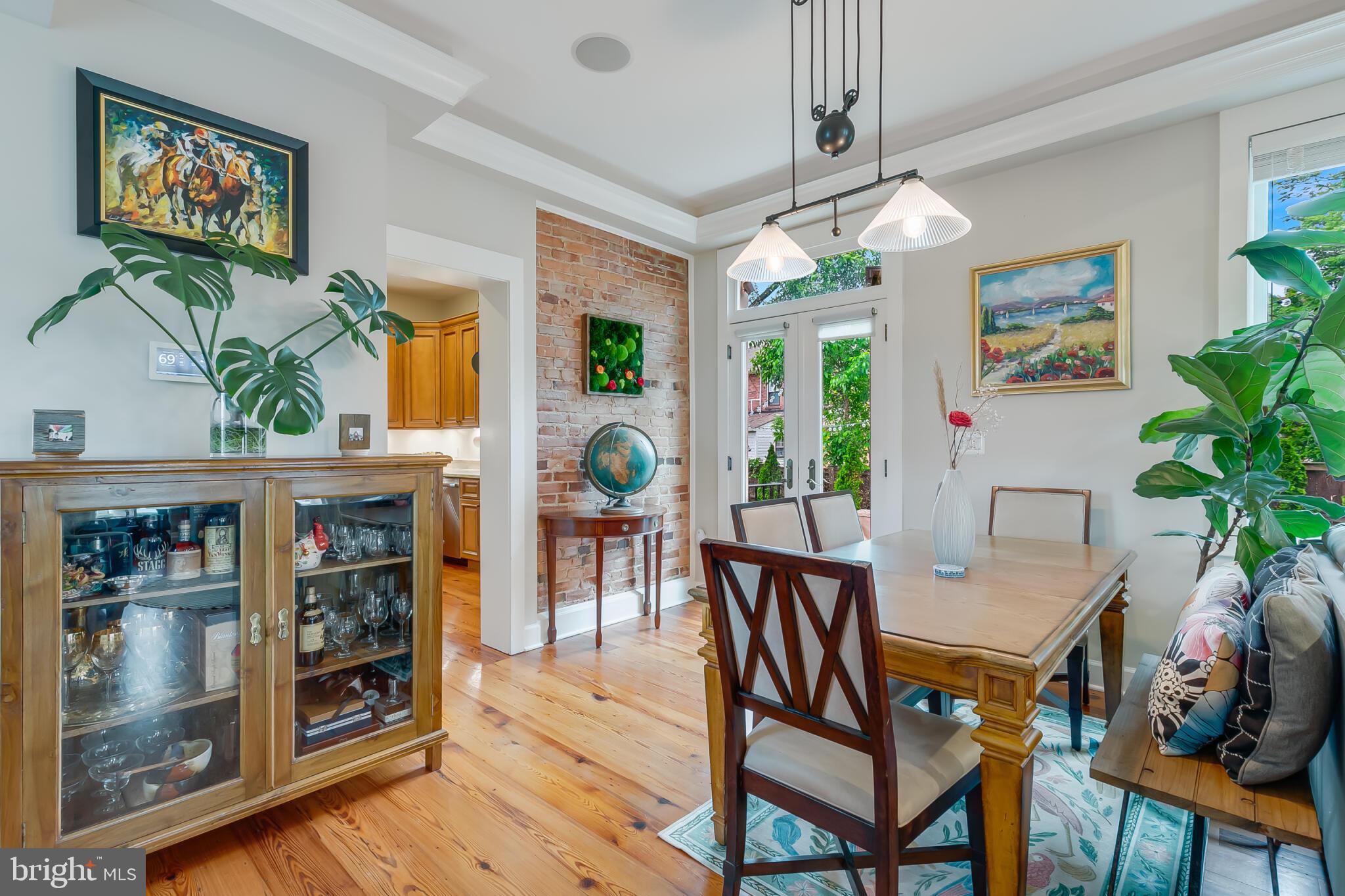 ARLINGTON VIEW - Residential