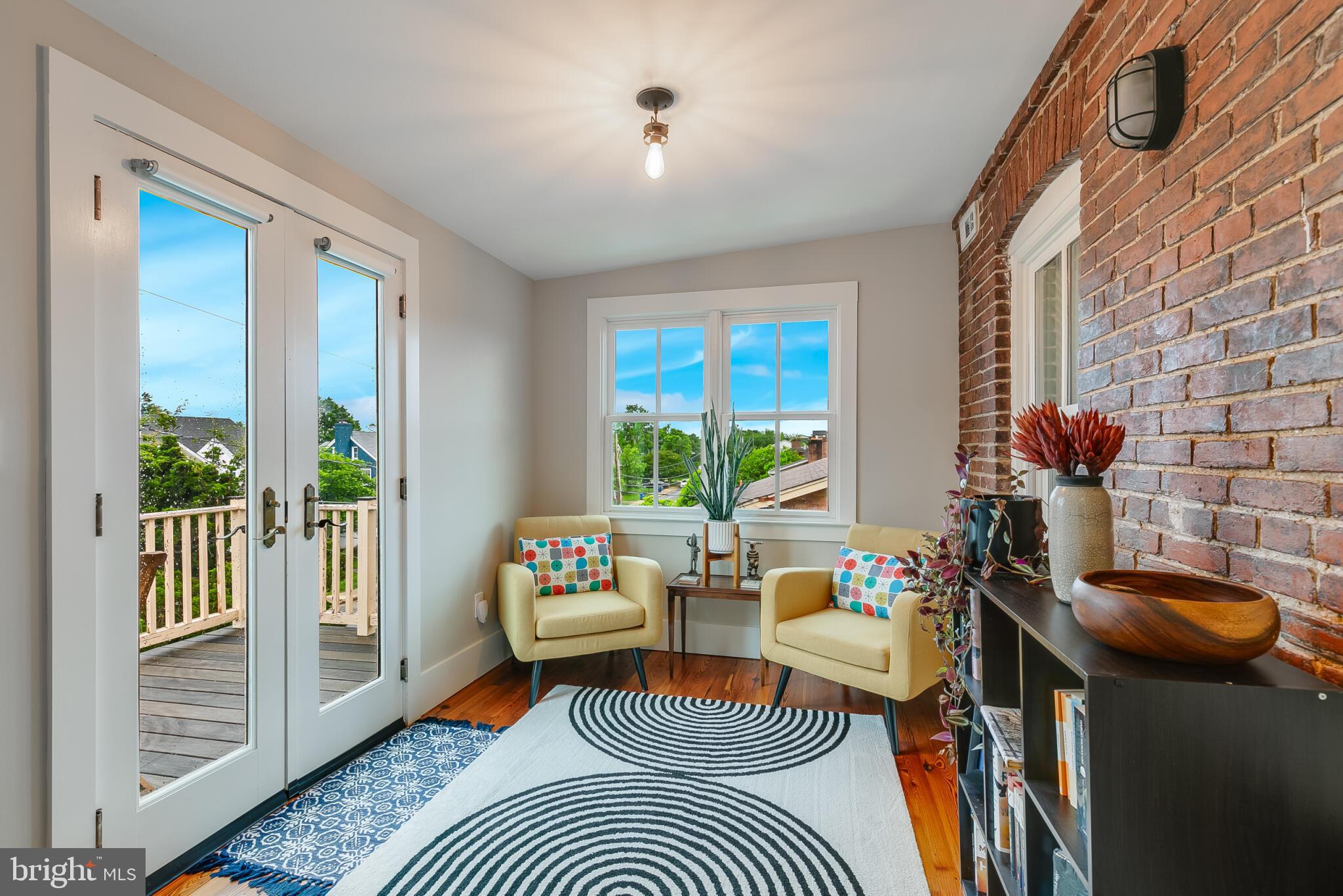 ARLINGTON VIEW - Residential