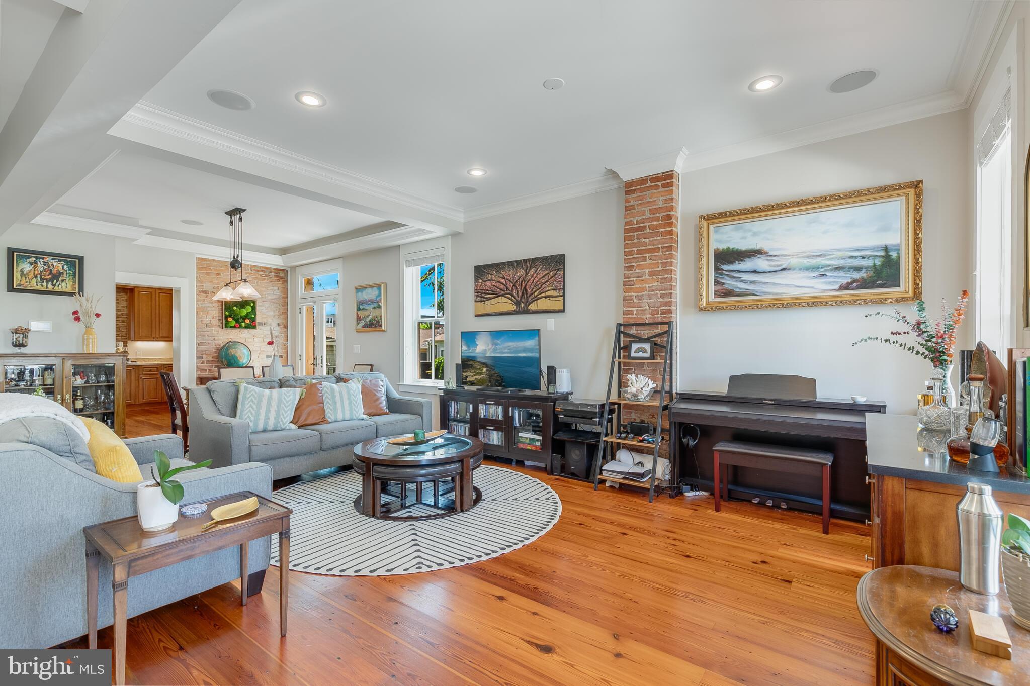 ARLINGTON VIEW - Residential