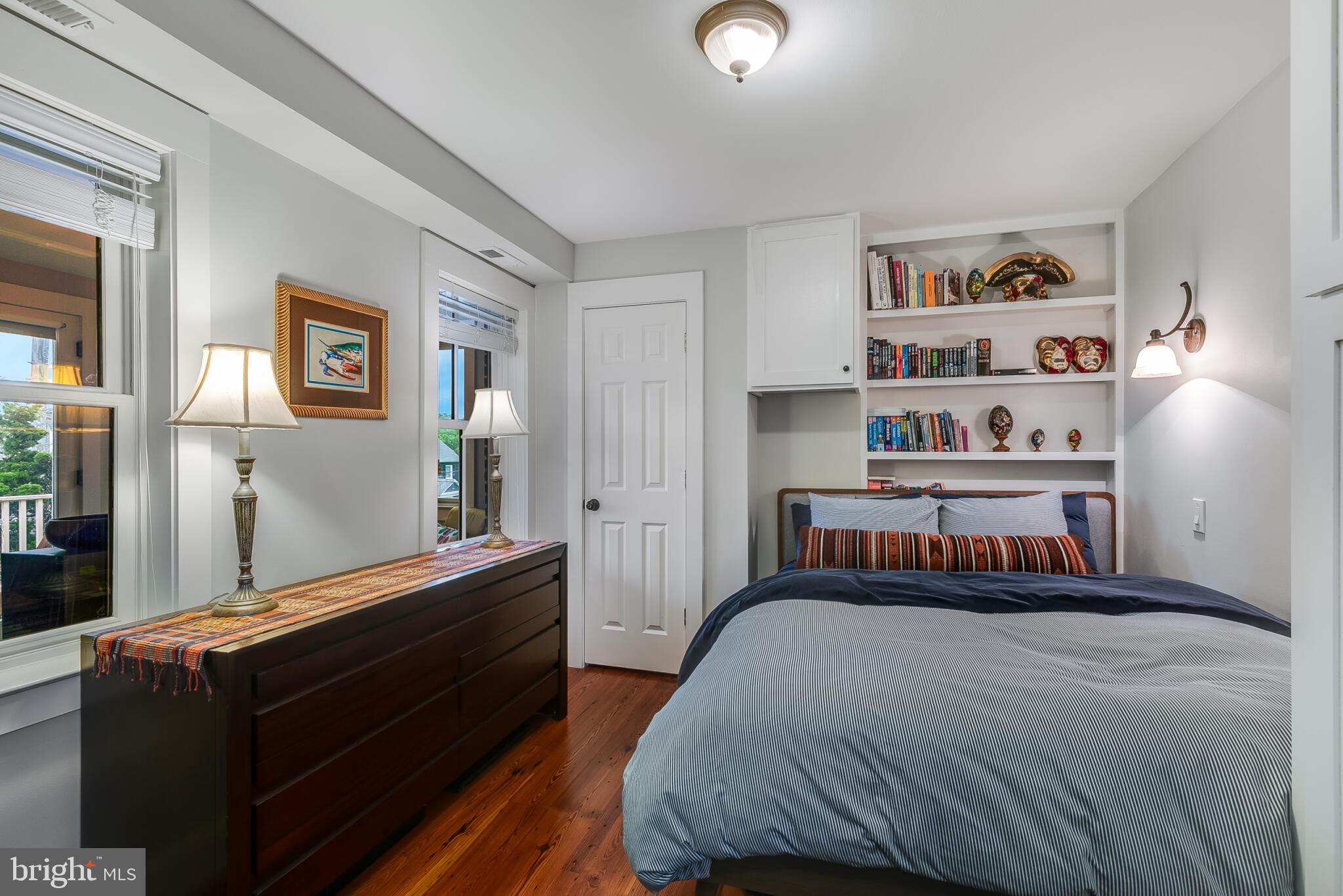 ARLINGTON VIEW - Residential