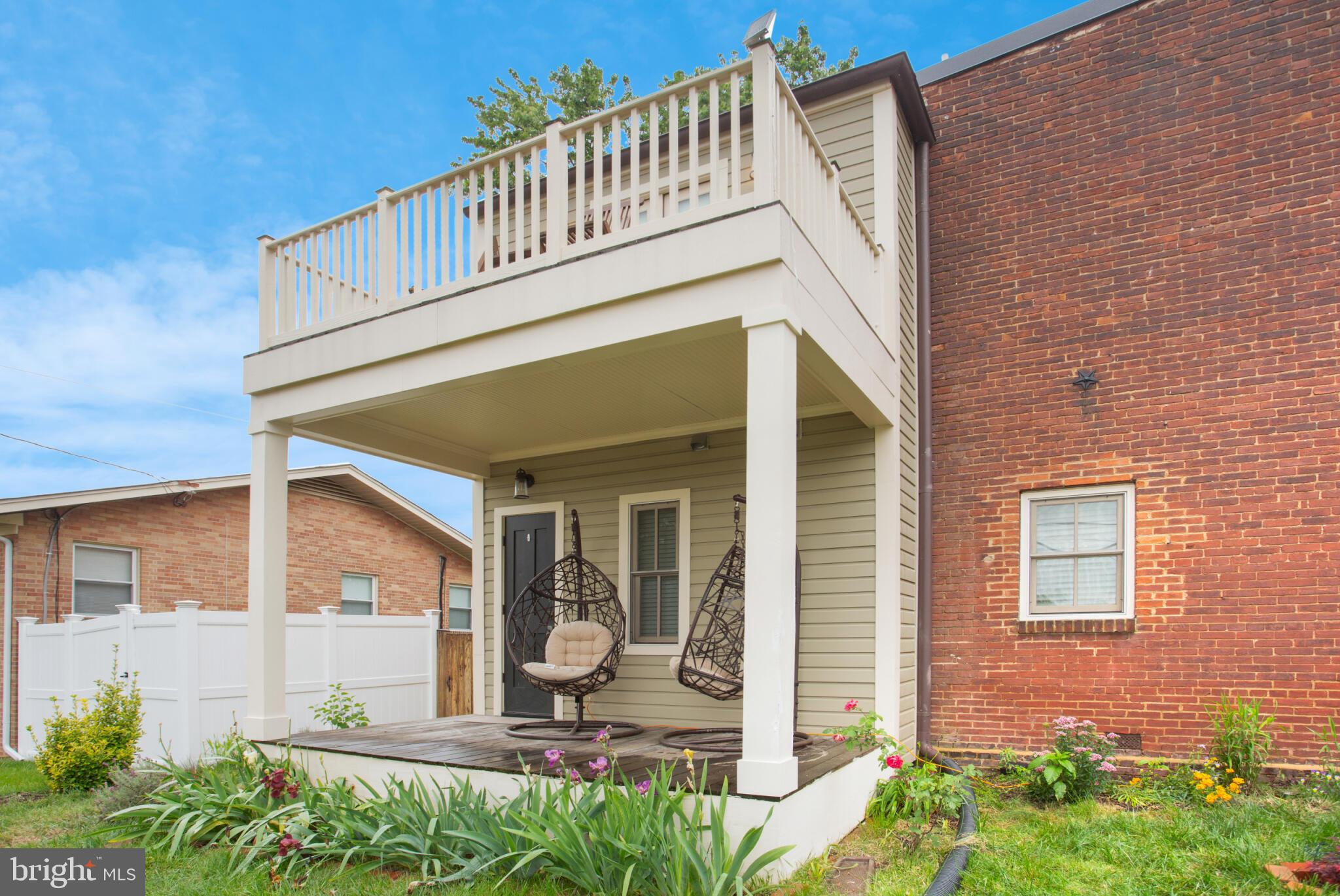 ARLINGTON VIEW - Residential