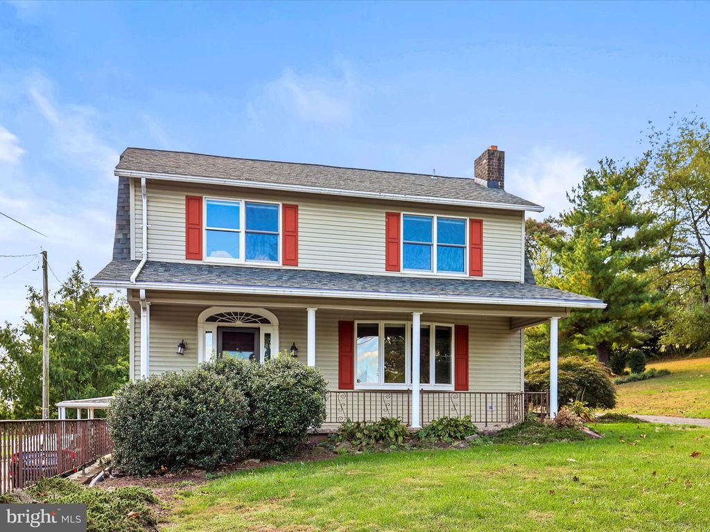 Photo of 810 Copenhaffer Road, YORK, PA 17404 (MLS # PAYK2091300)