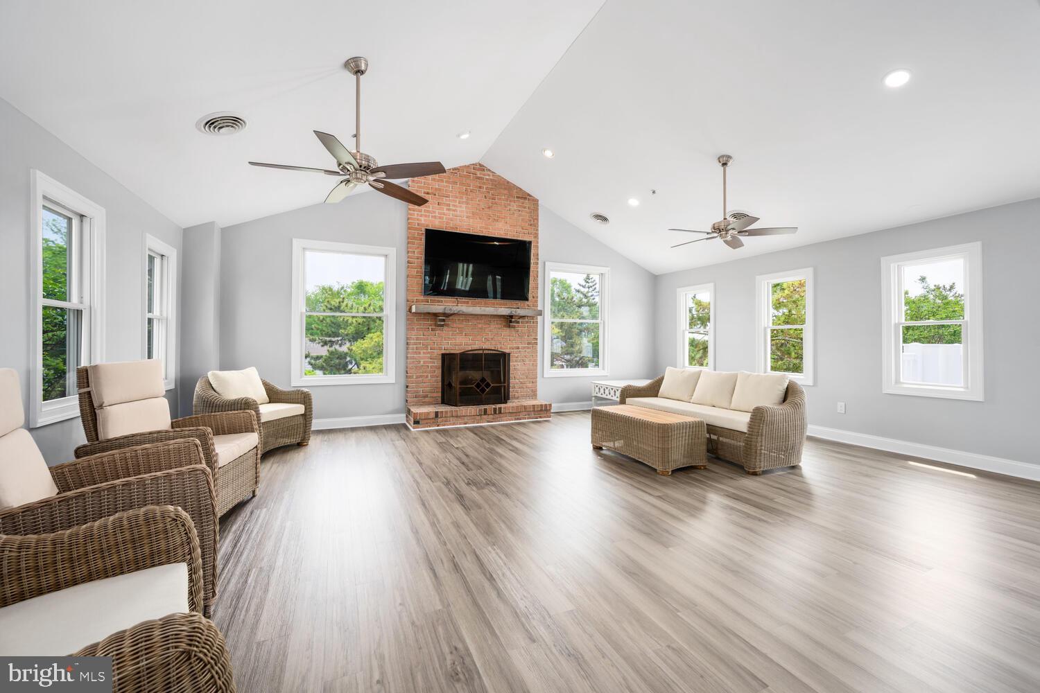 BAYSIDE - Residential