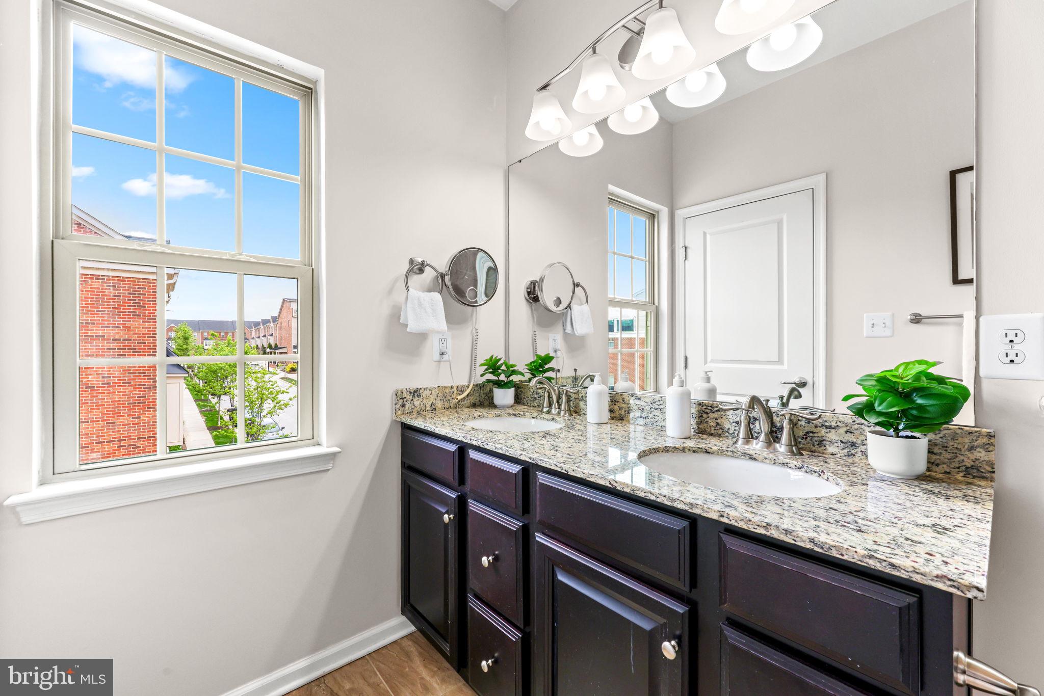 O'DONNELL SQUARE - Residential