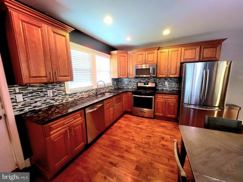 Townhouse For Sale - 423 Knorr Street<br/> Philadelphia County, PHILADELPHIA, PA 19111