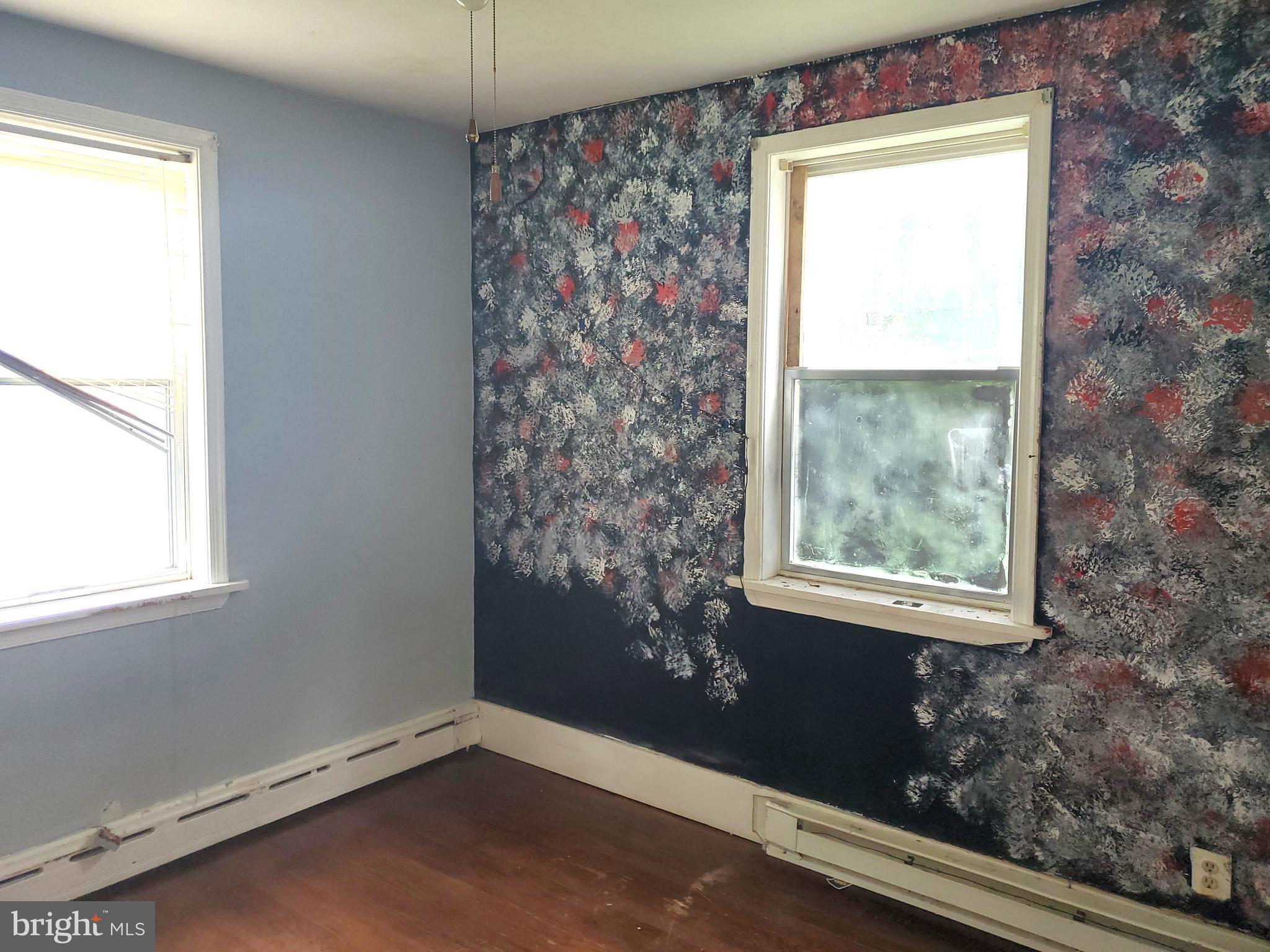 HOLLY HALL - Residential