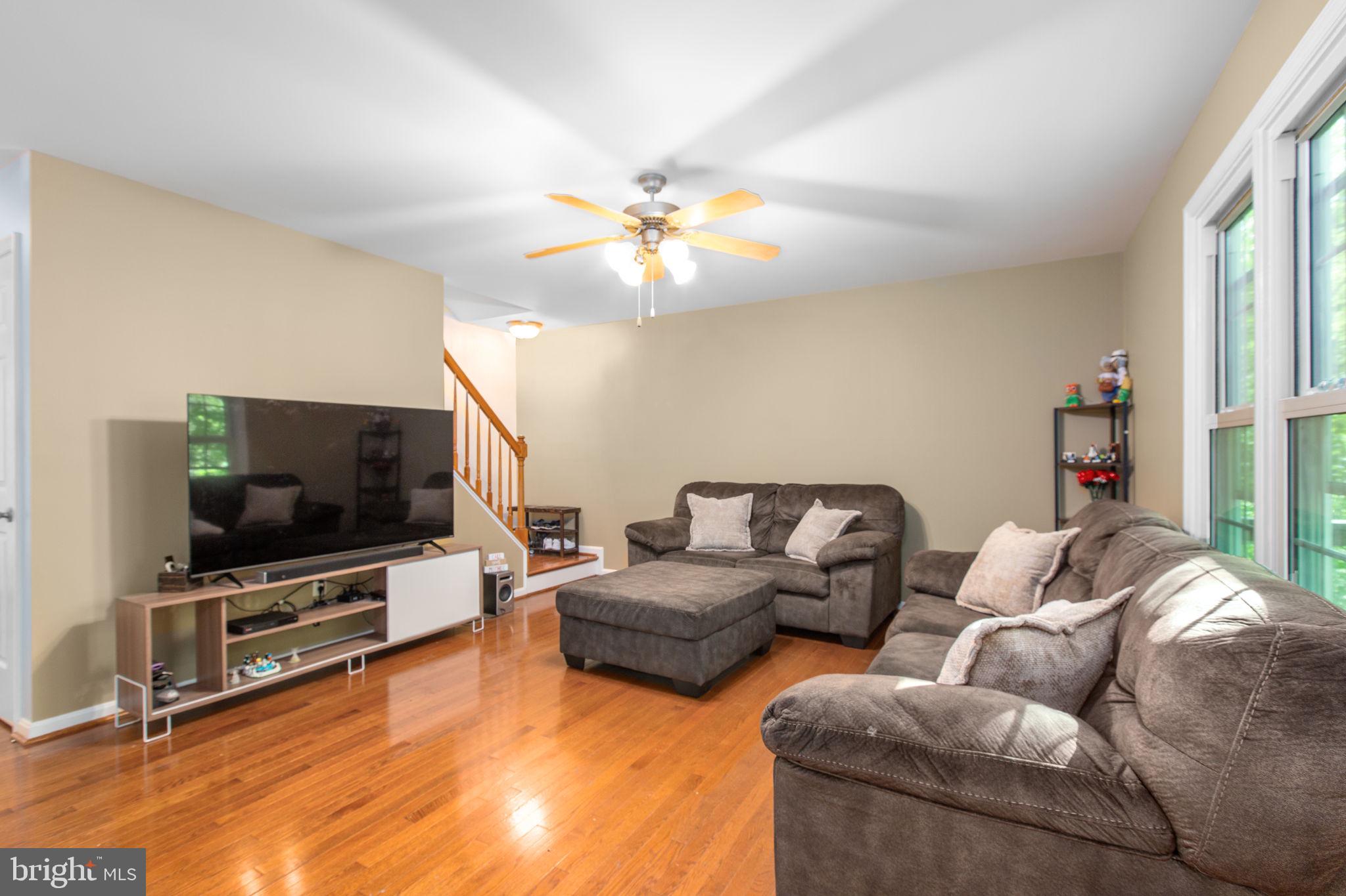 PRESIDENTIAL LAKES - Residential