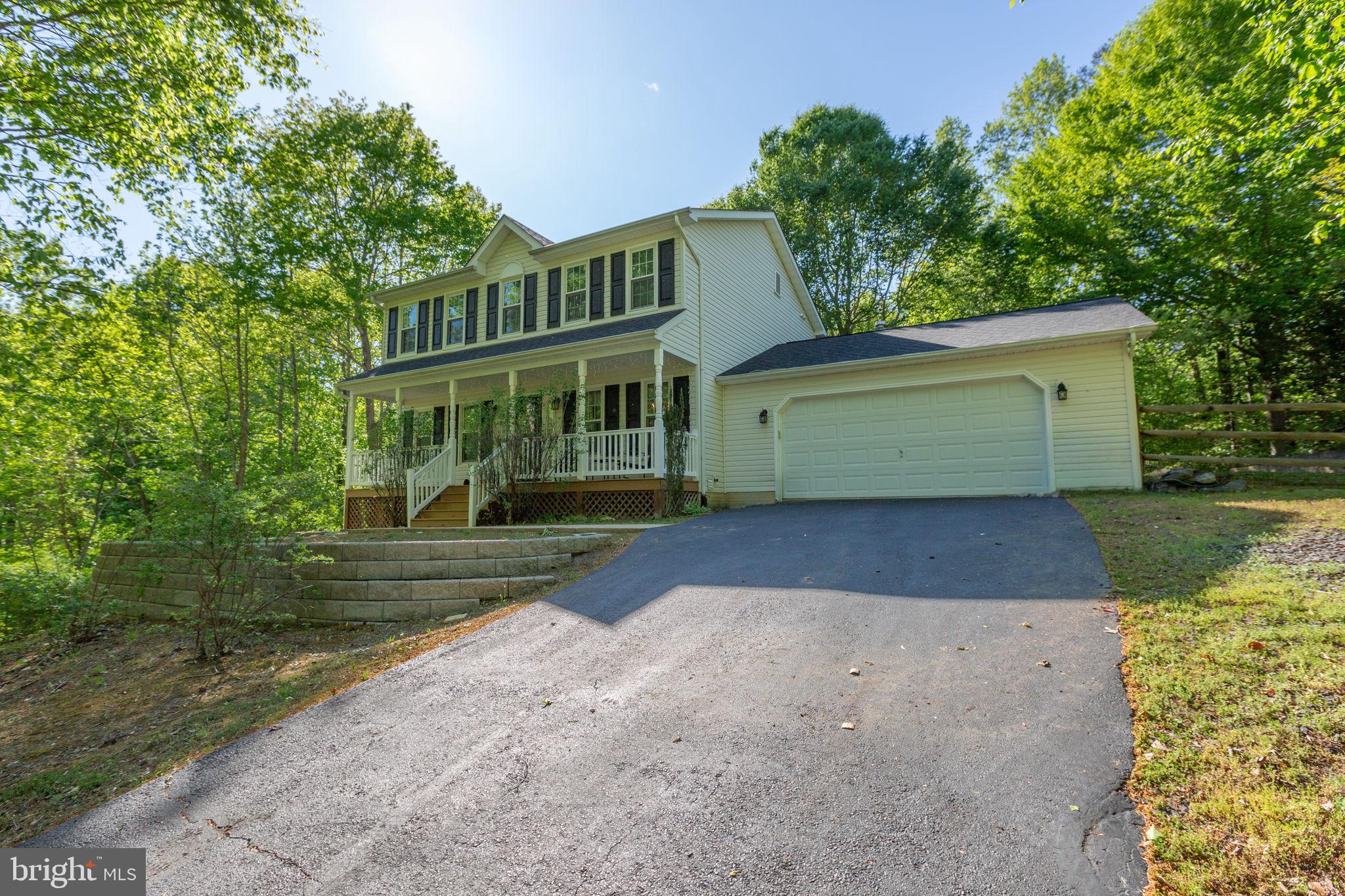 PRESIDENTIAL LAKES - Residential