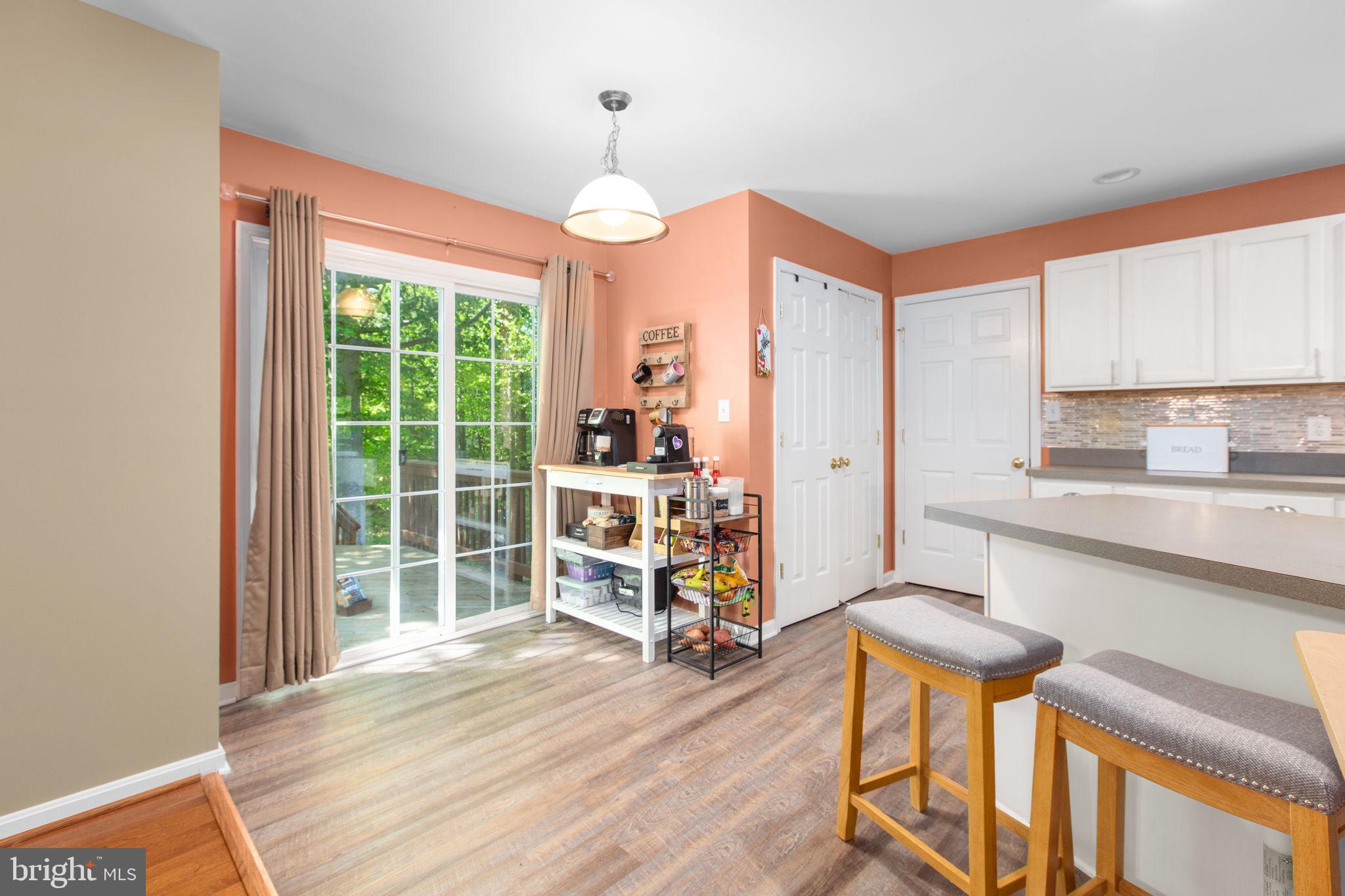 PRESIDENTIAL LAKES - Residential