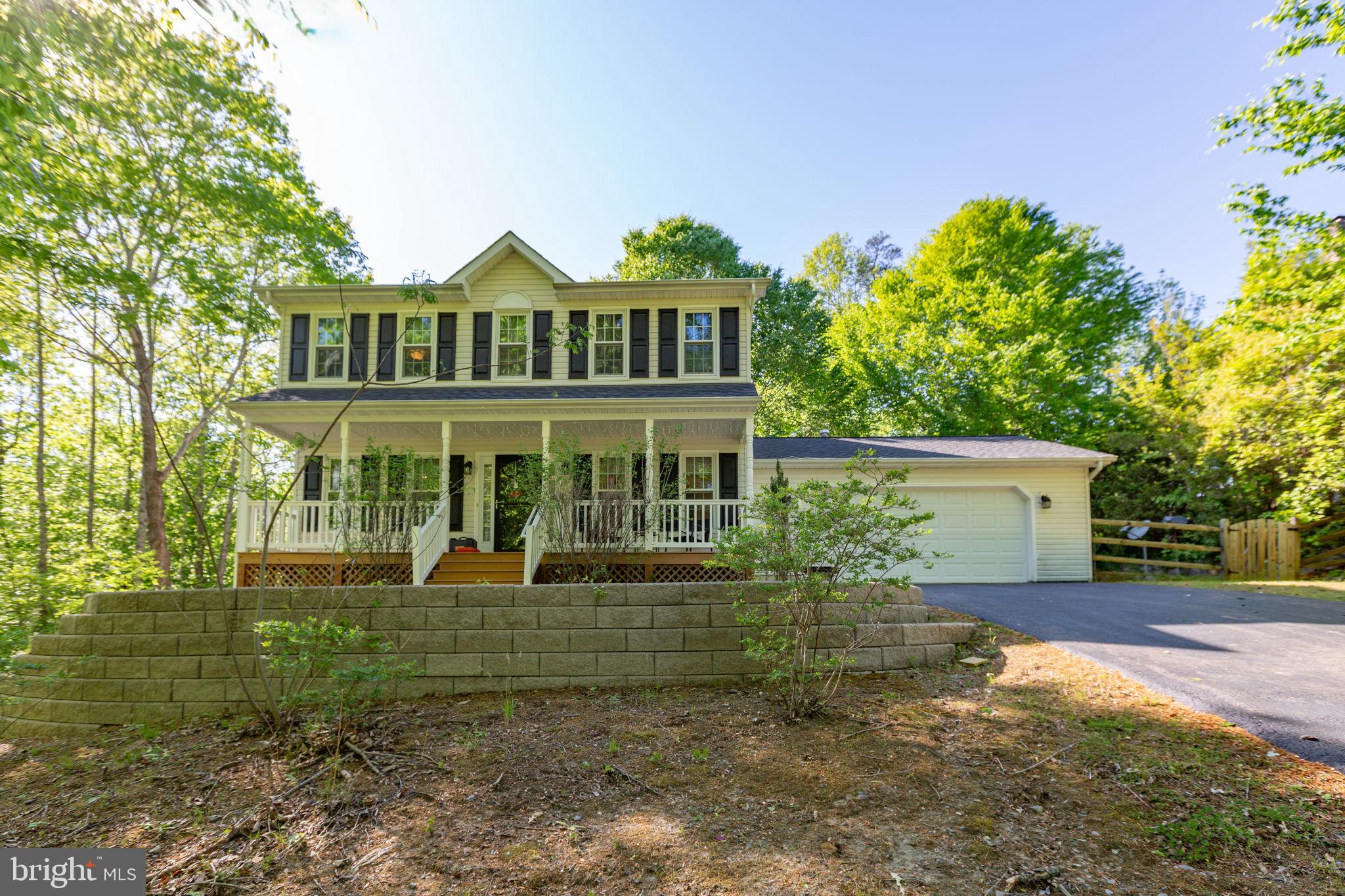 PRESIDENTIAL LAKES - Residential