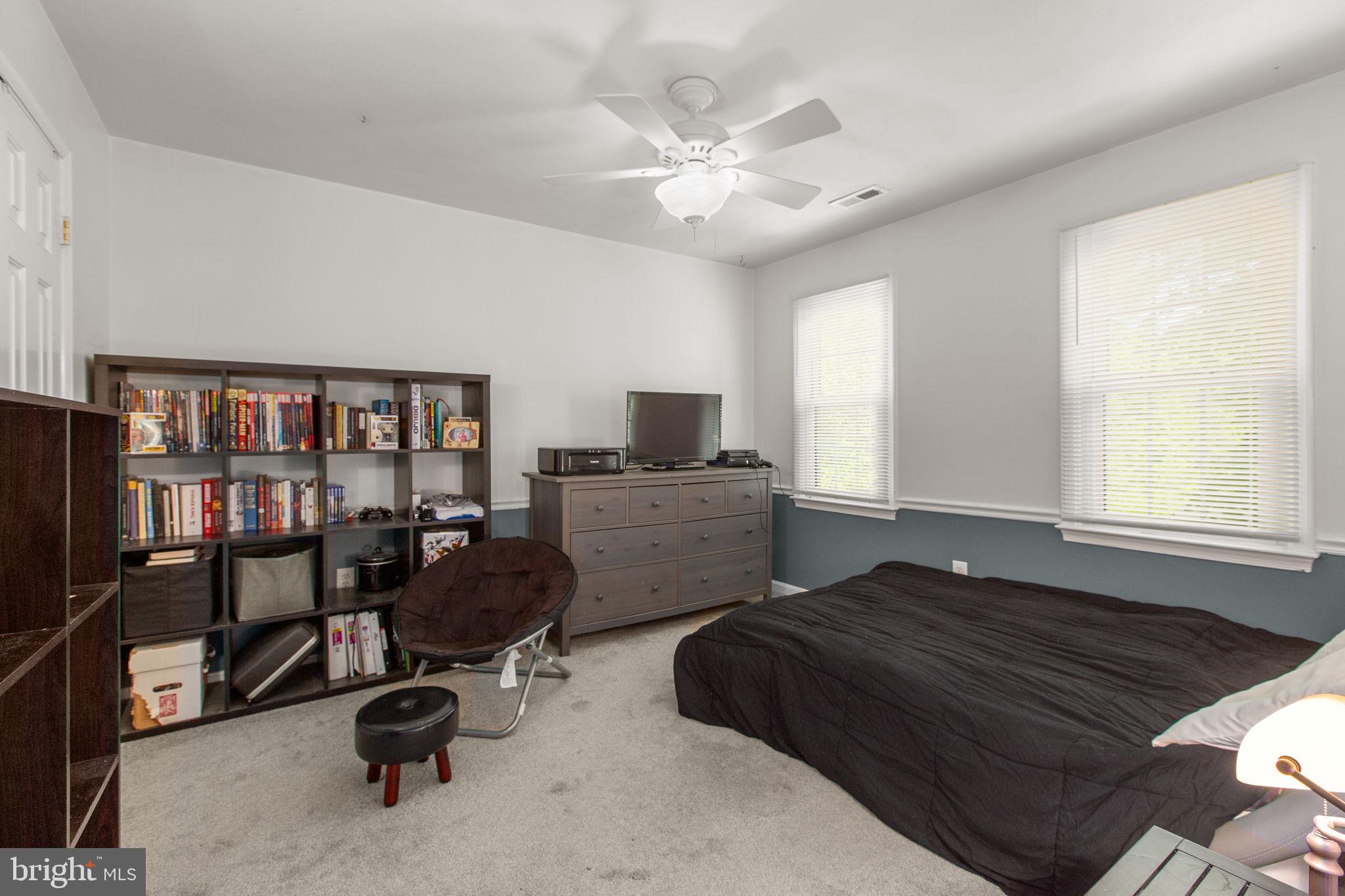 PRESIDENTIAL LAKES - Residential