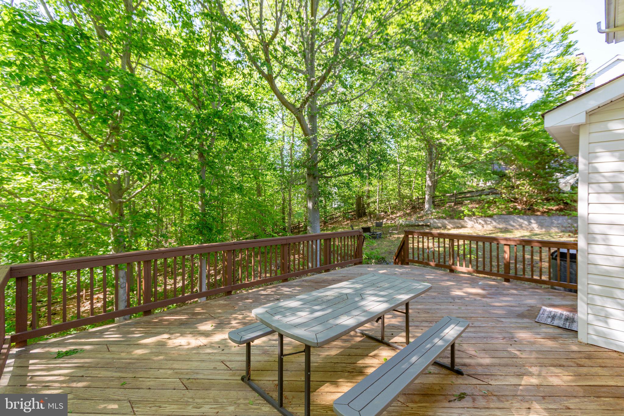 PRESIDENTIAL LAKES - Residential