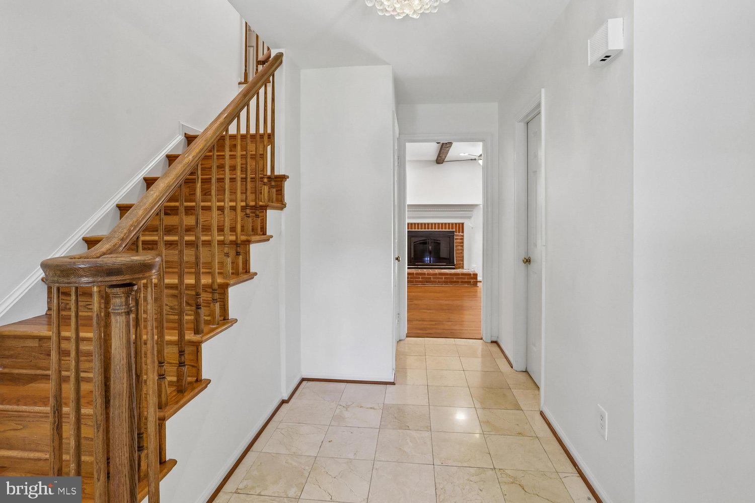 903 RIDGE DRIVE