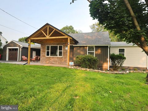 2913 EAGLEVILLE ROAD EAGLEVILLE PA 19403