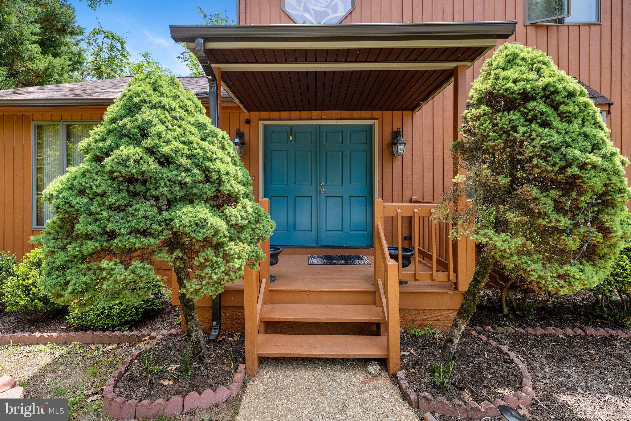 COLONIAL HEIGHTS - Residential