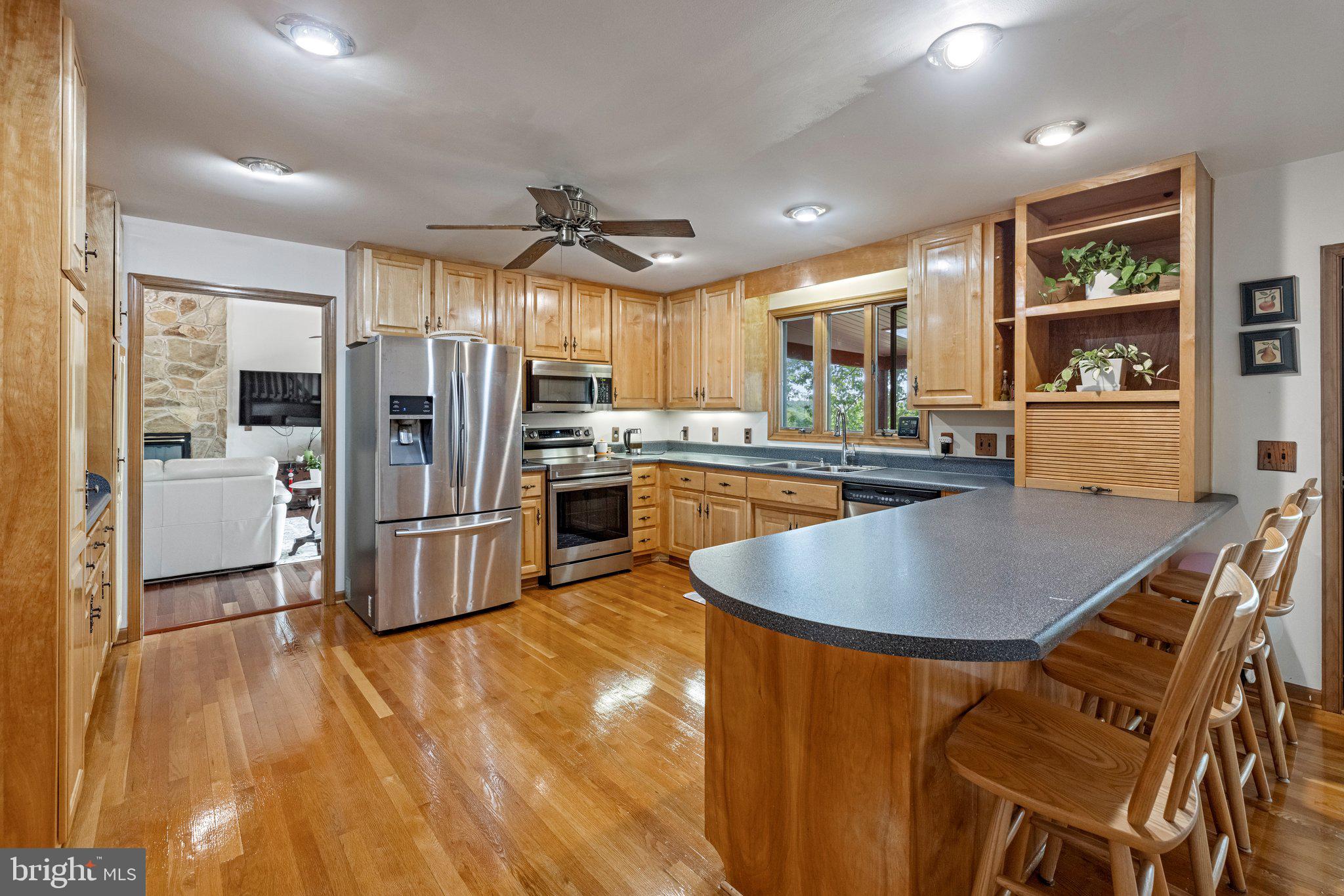 COLONIAL HEIGHTS - Residential