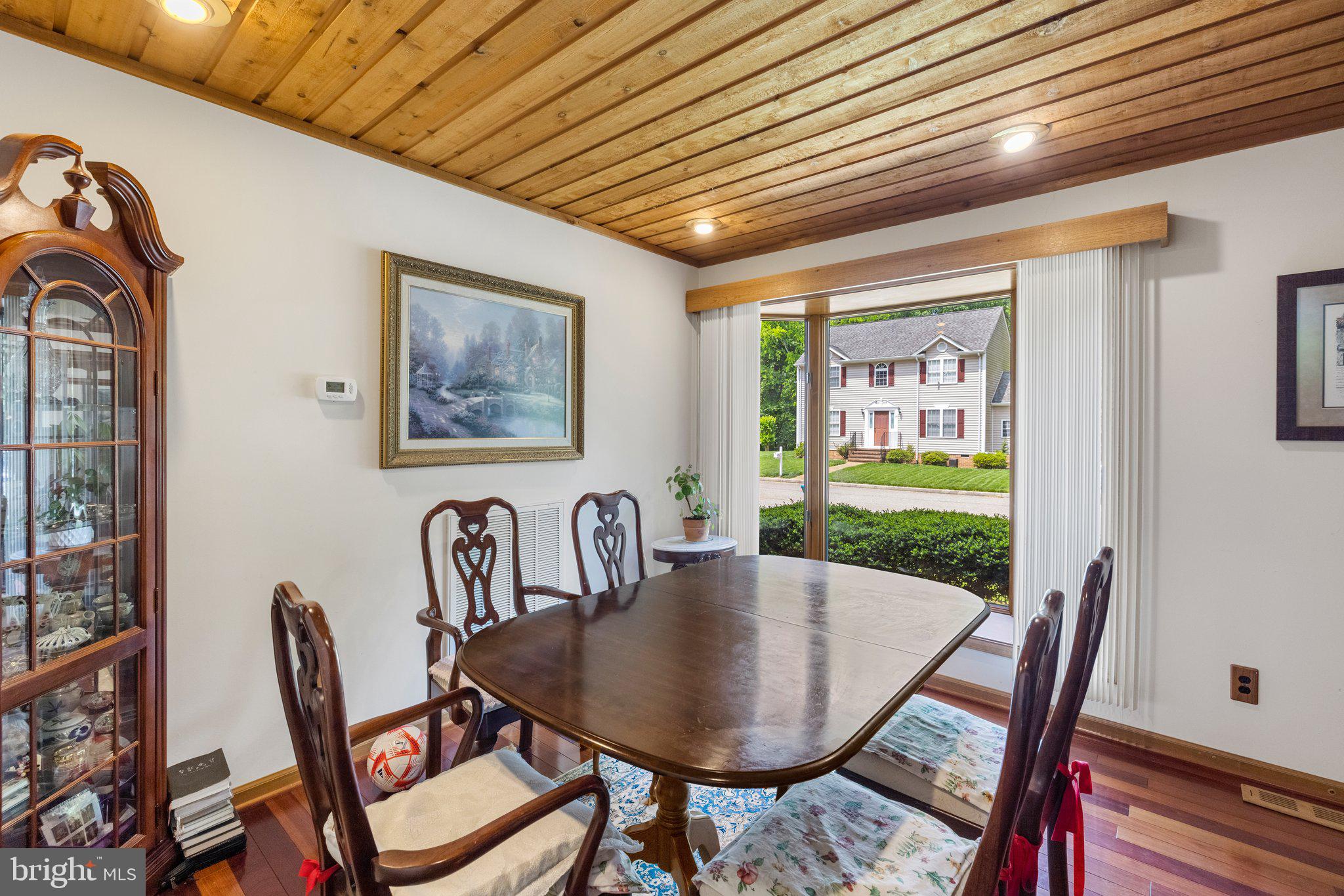 COLONIAL HEIGHTS - Residential