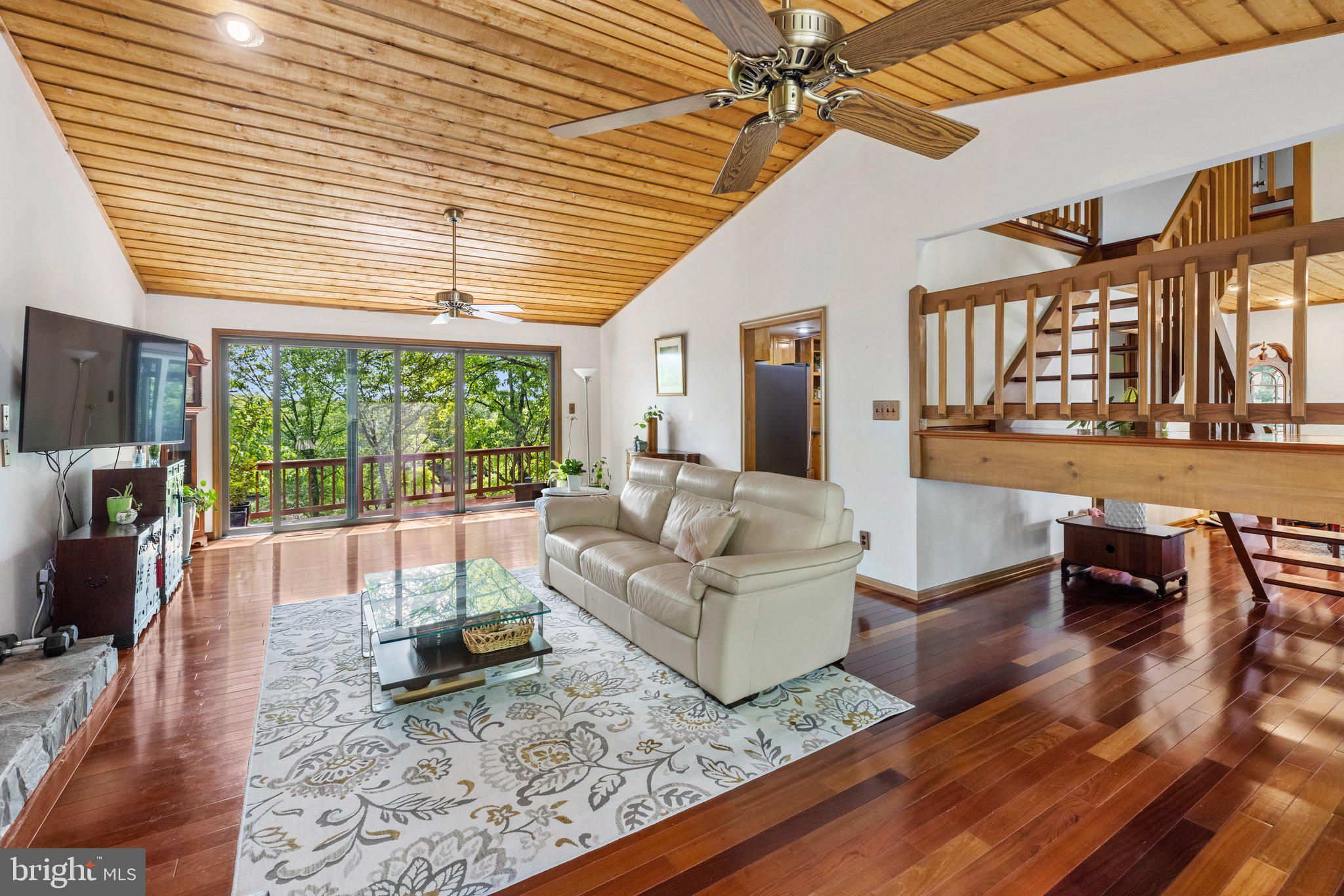 COLONIAL HEIGHTS - Residential