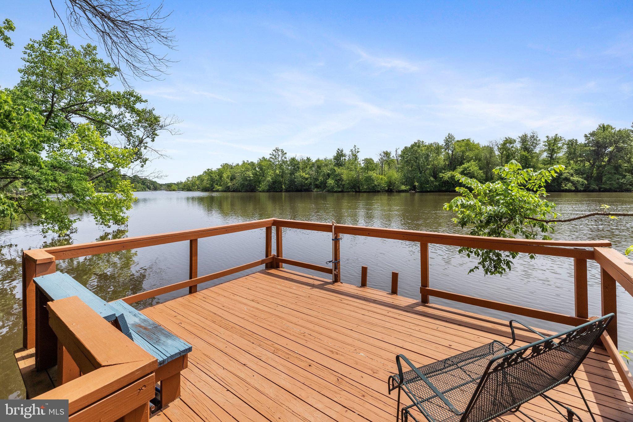 COLONIAL HEIGHTS - Residential