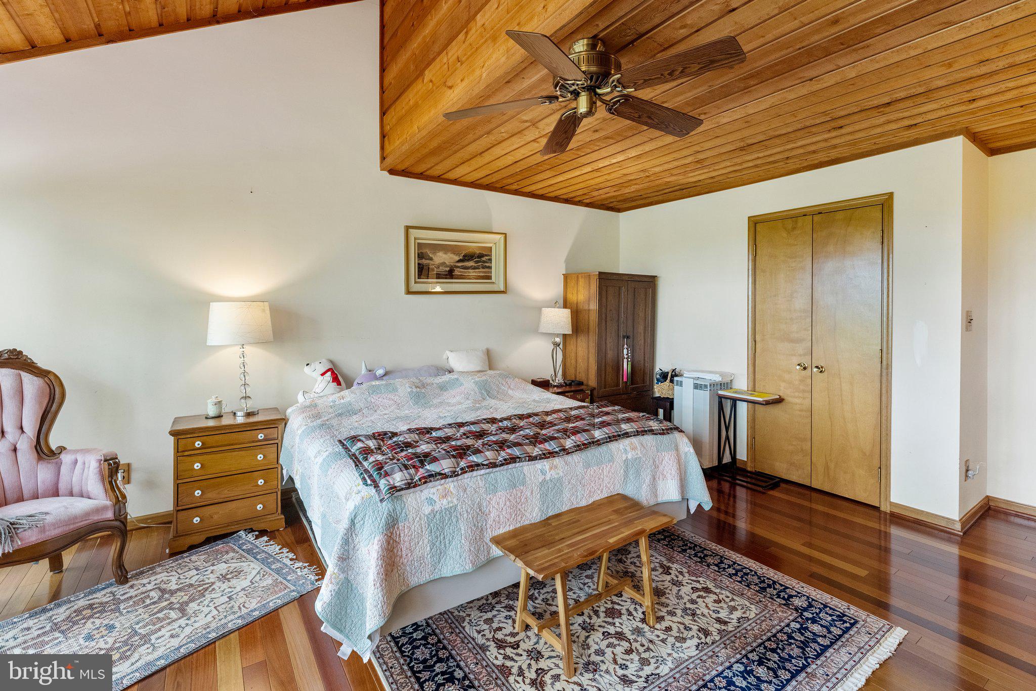 COLONIAL HEIGHTS - Residential