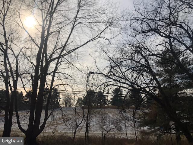 DARNESTOWN OUTSIDE - Land