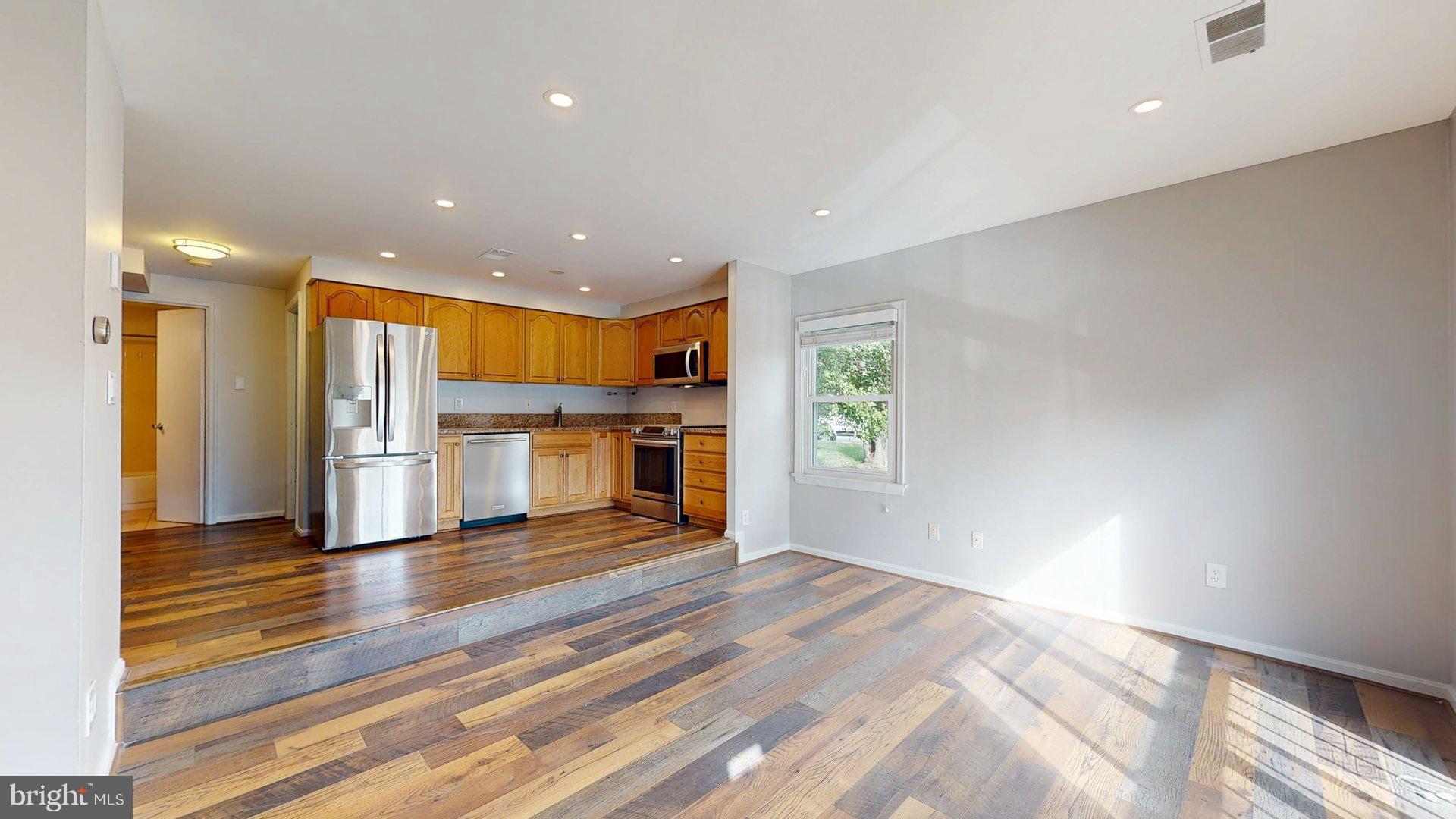 BEDFORD PARK - Residential Lease