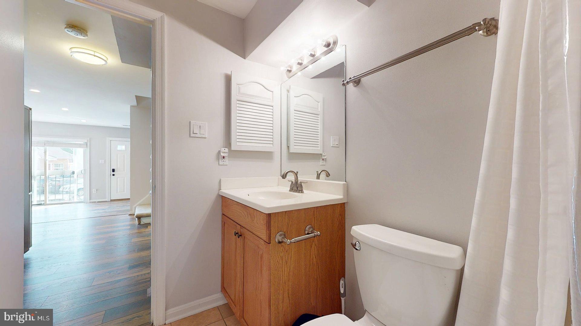 BEDFORD PARK - Residential Lease