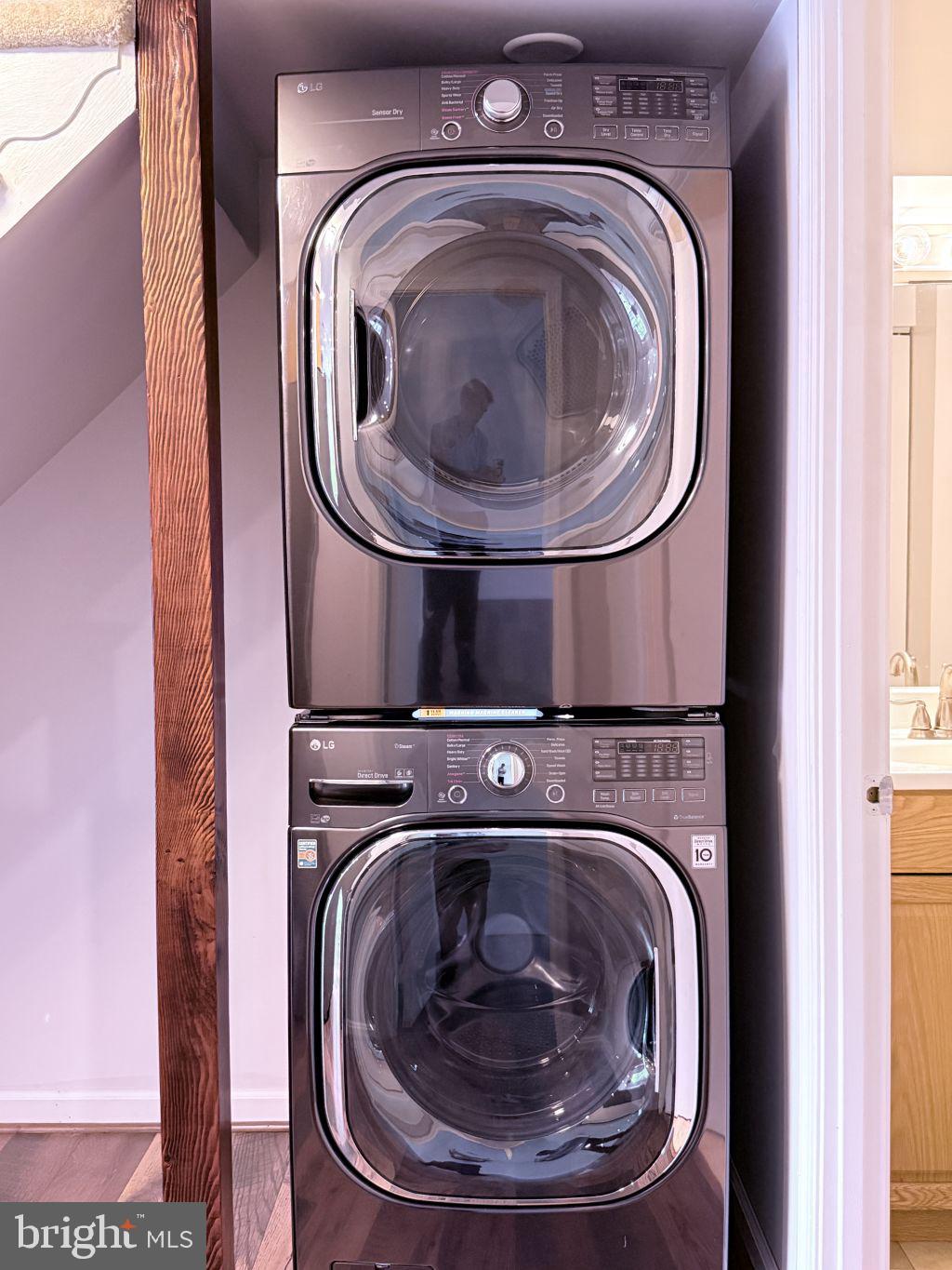 BEDFORD PARK - Residential Lease