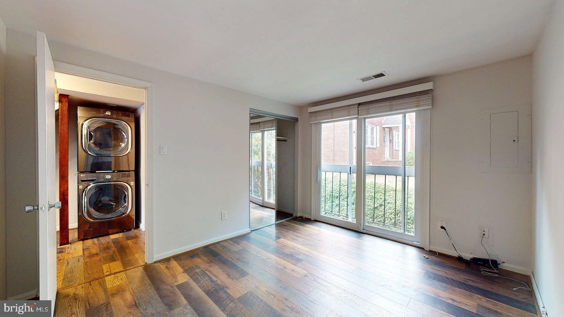 BEDFORD PARK - Residential Lease