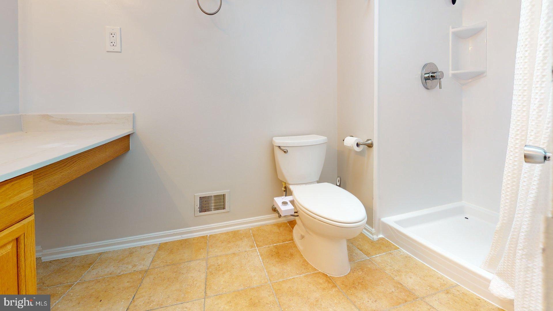 BEDFORD PARK - Residential Lease