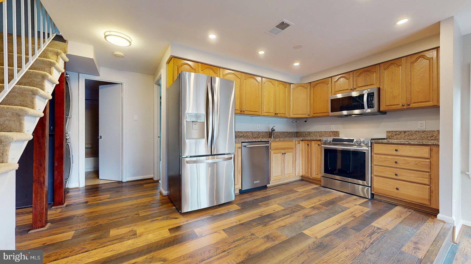 BEDFORD PARK - Residential Lease