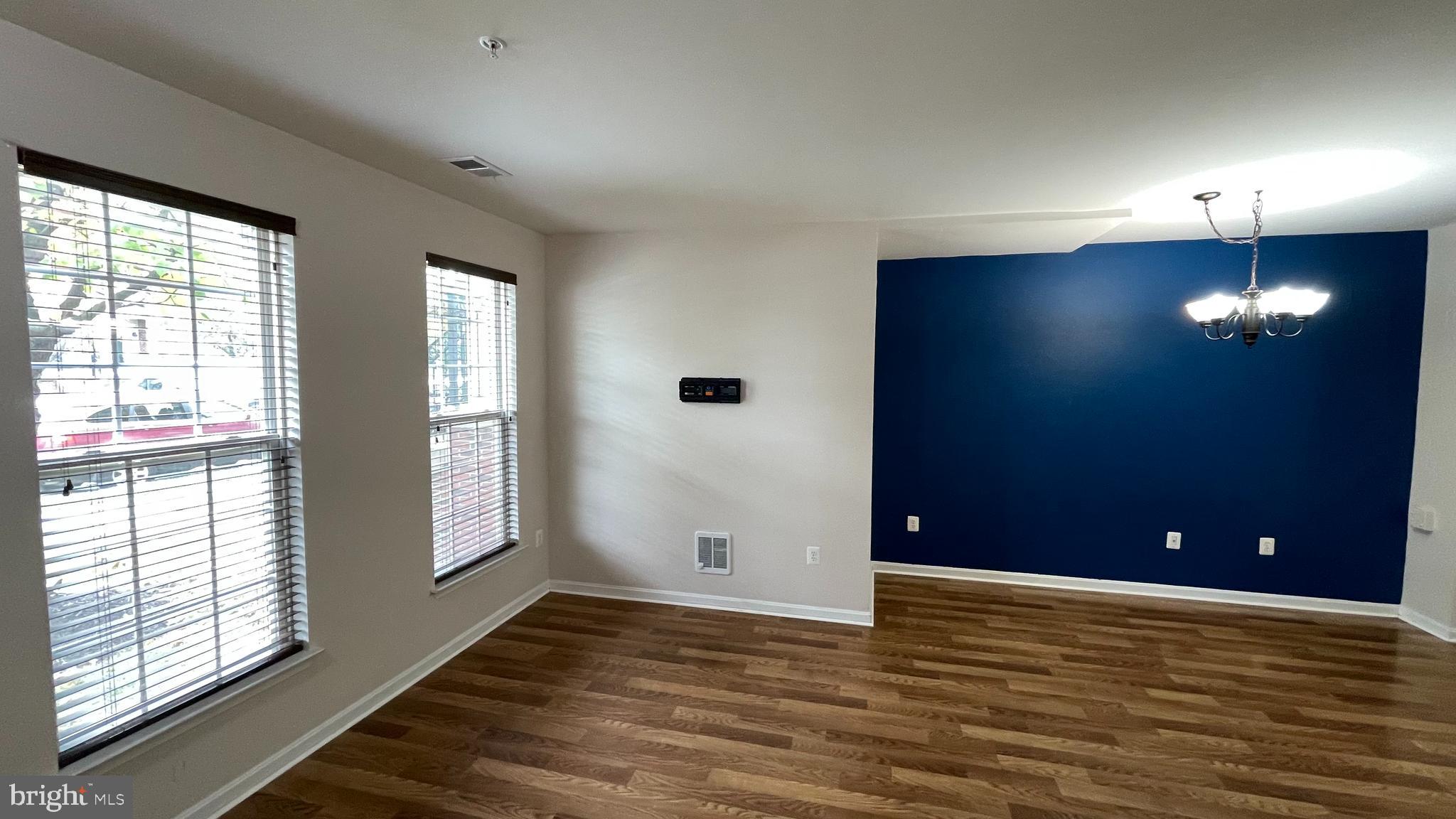 POWELLS RUN VILLAGE COND - Residential Lease