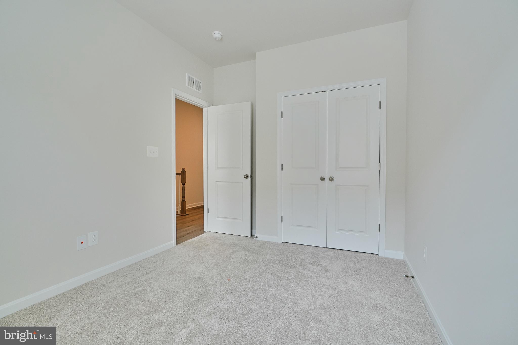 TOWNS AT MARKET COMMONS - Residential Lease