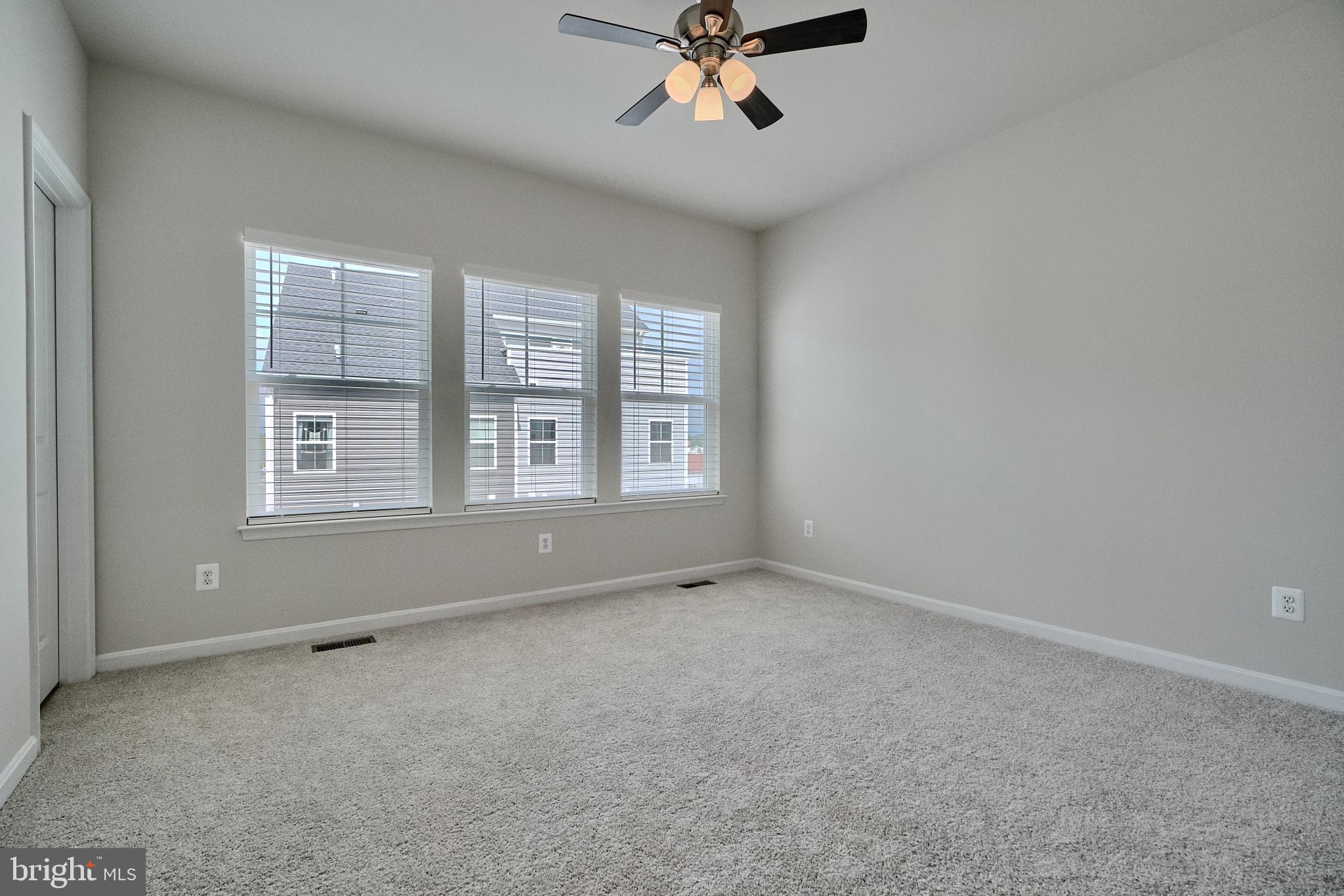 TOWNS AT MARKET COMMONS - Residential Lease