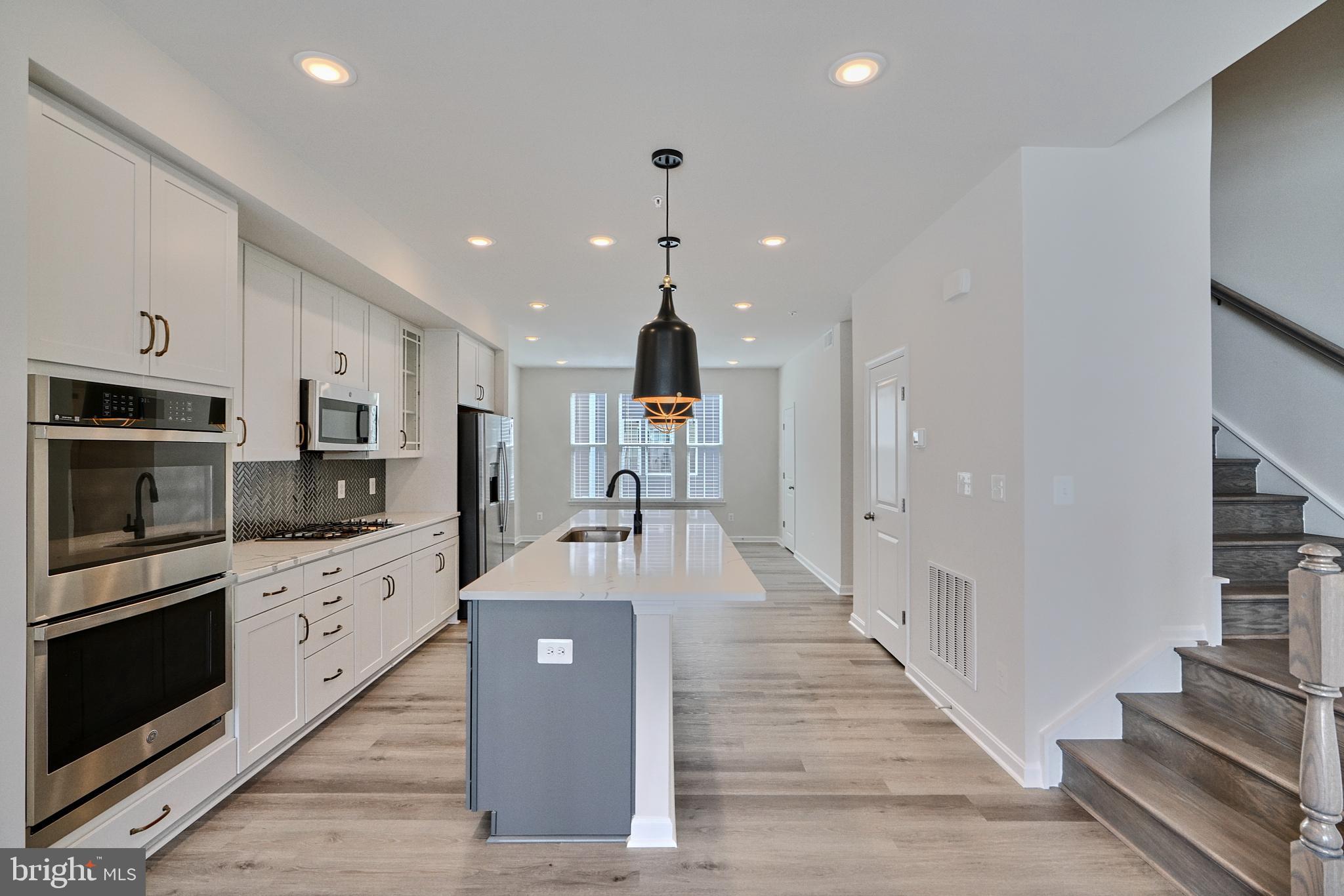 TOWNS AT MARKET COMMONS - Residential Lease