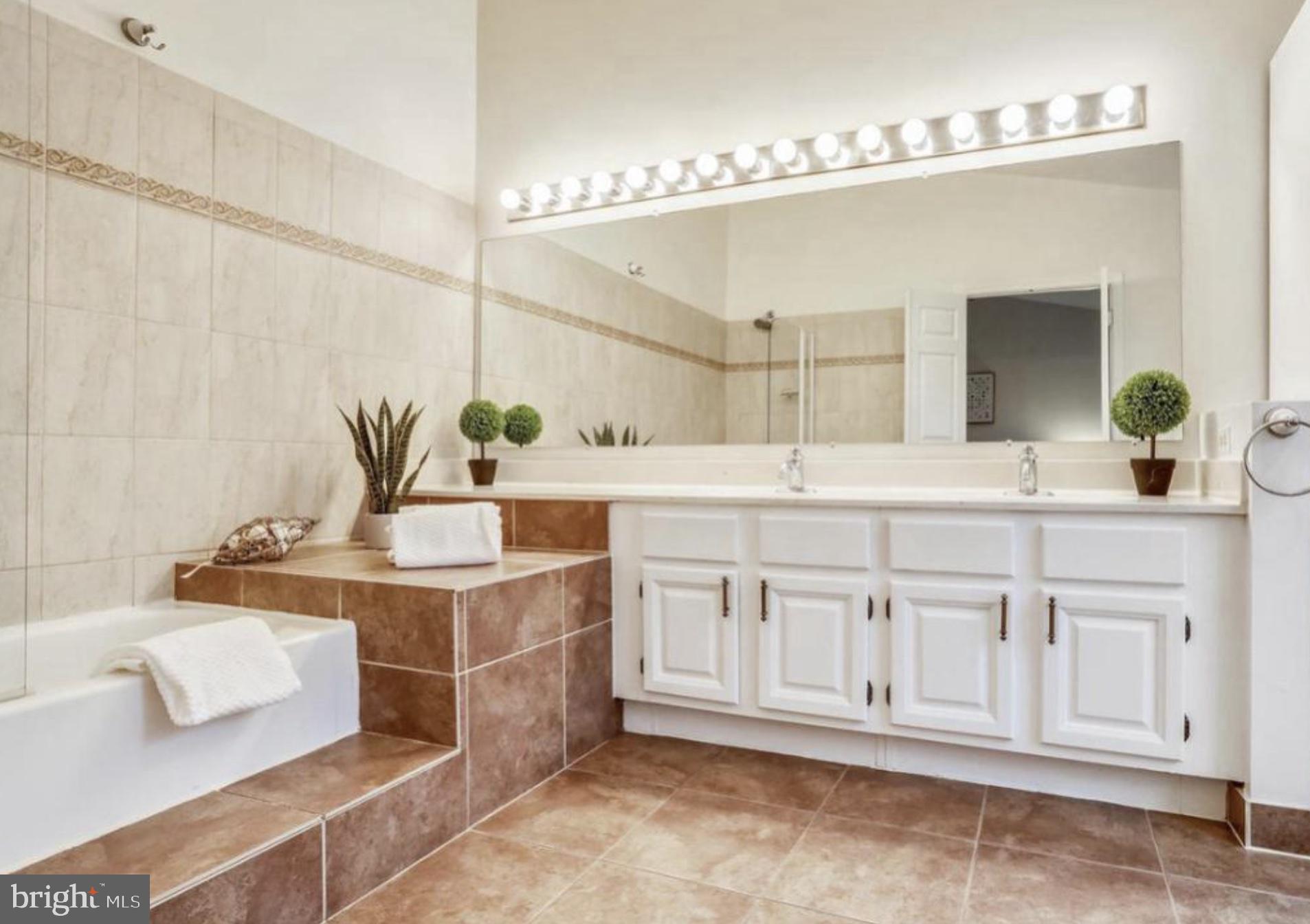 TIMBERLAWN - Residential