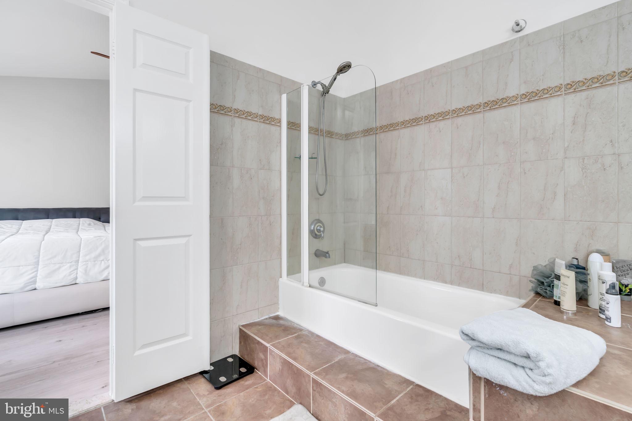 TIMBERLAWN - Residential