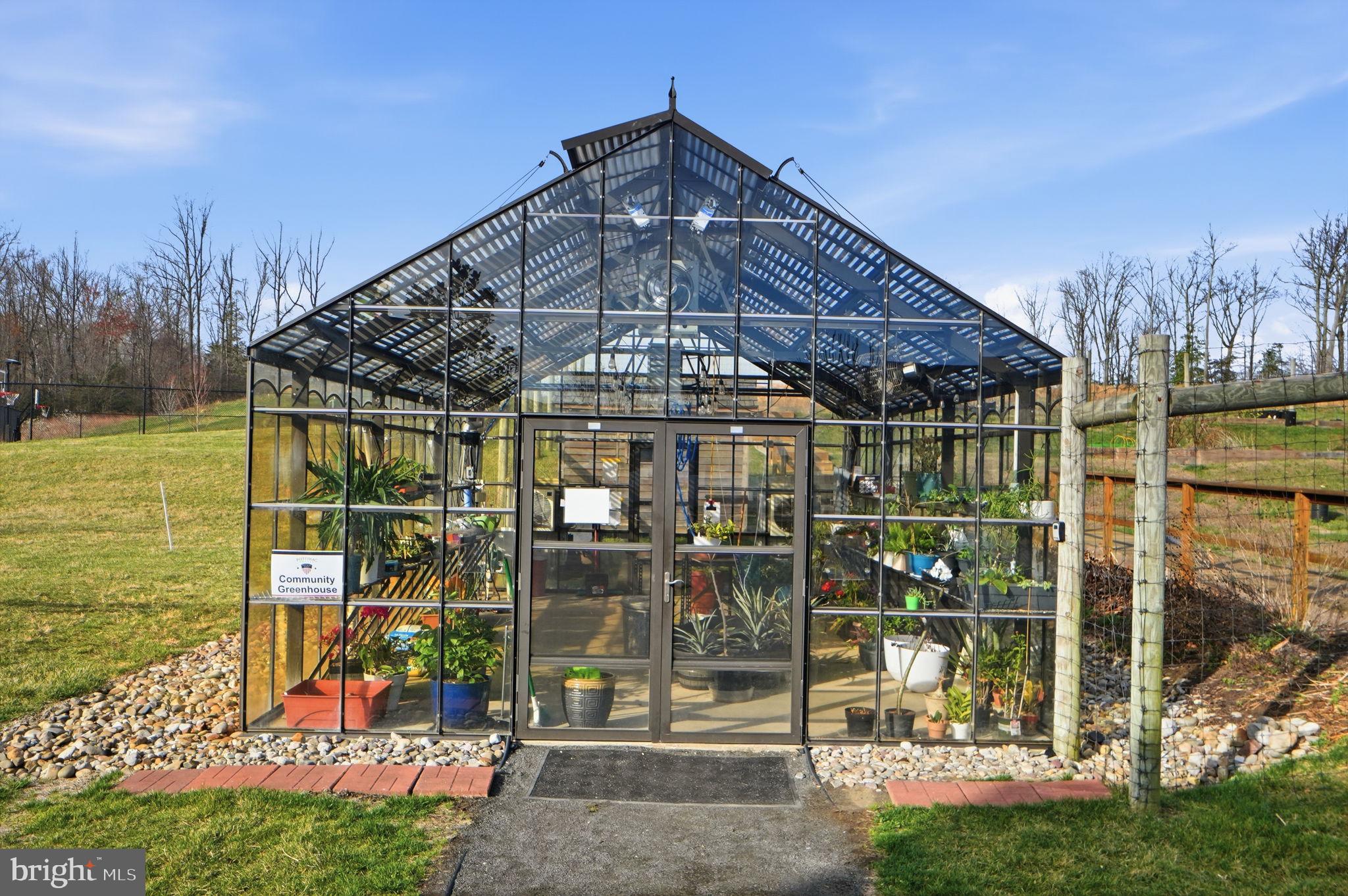 POTOMAC SHORES - Residential