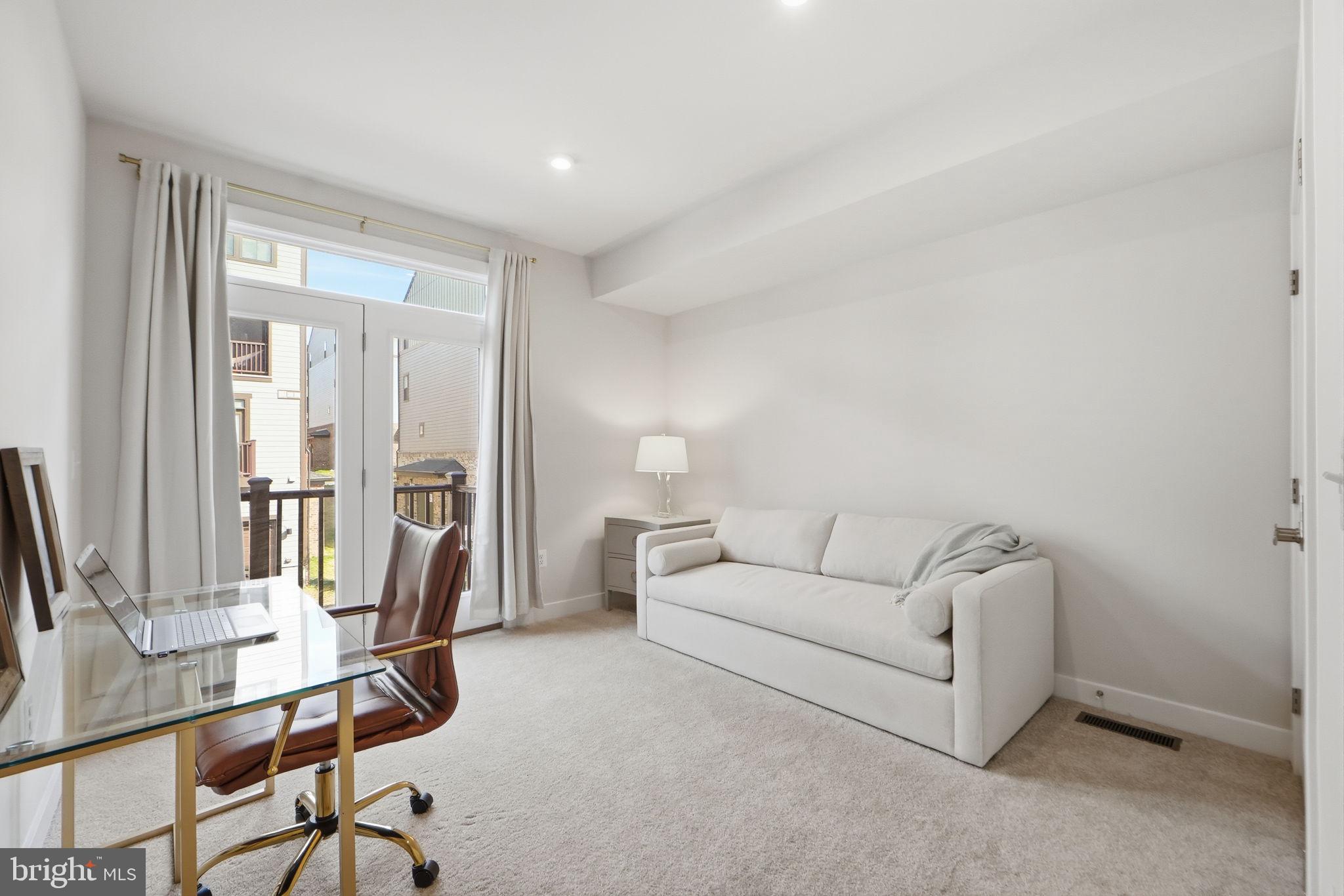 POTOMAC SHORES - Residential