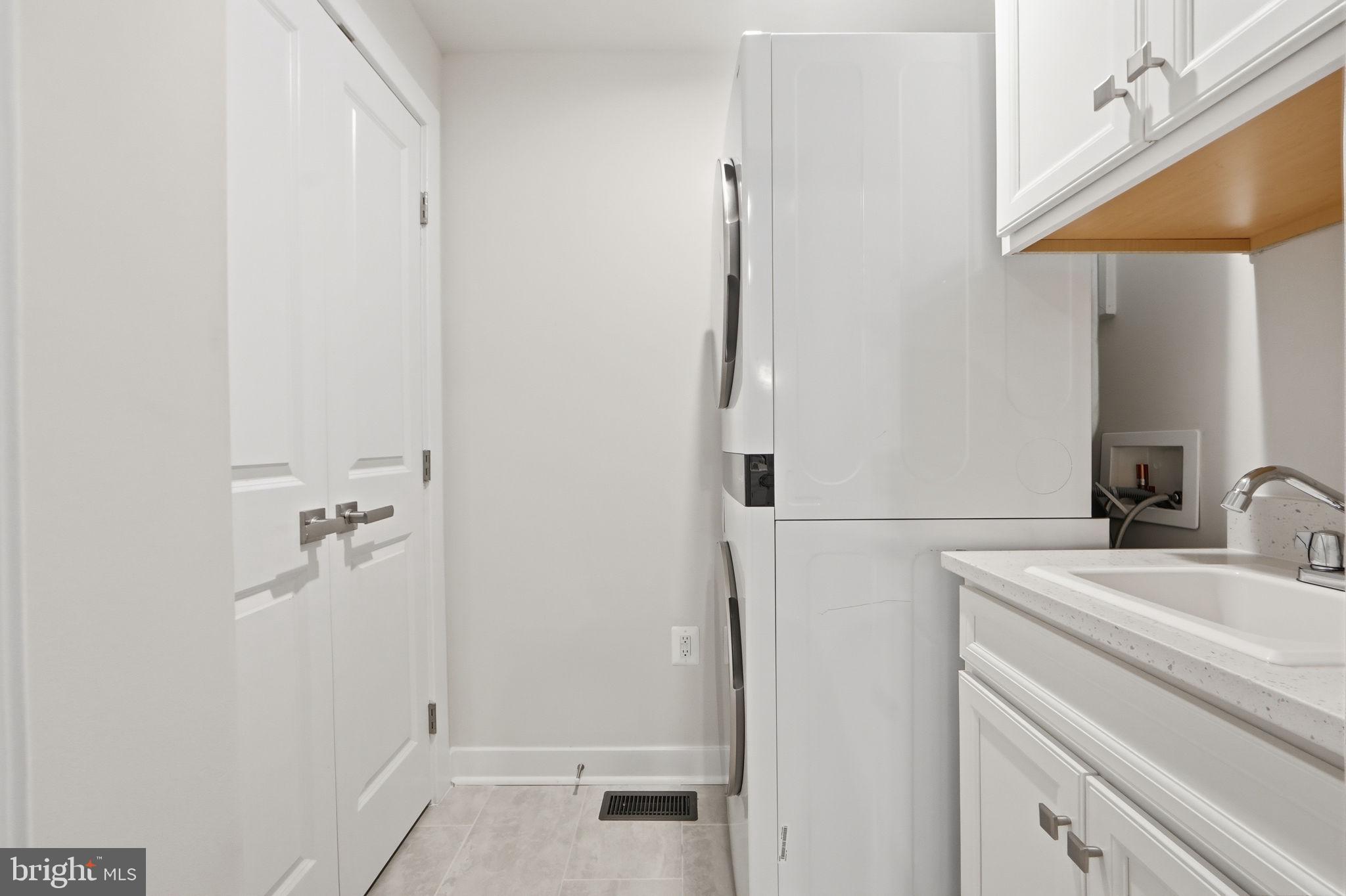 POTOMAC SHORES - Residential