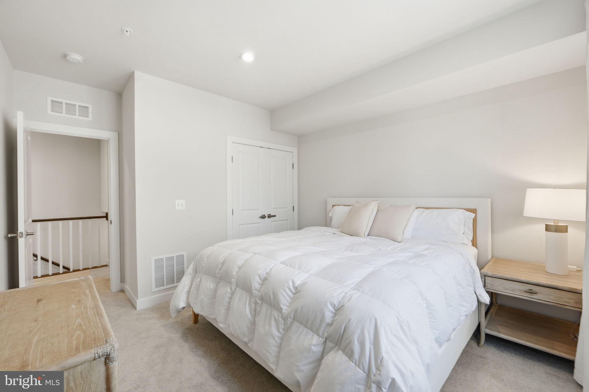 POTOMAC SHORES - Residential