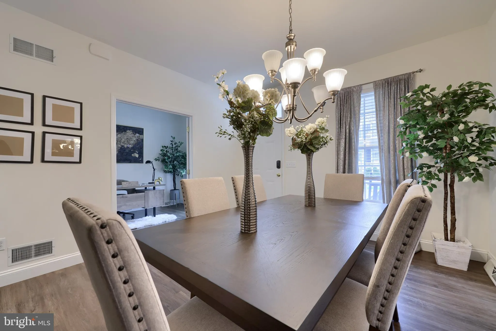 Lancaster, Pennsylvania 17601, United States, 3 Bedrooms Bedrooms, ,4 BathroomsBathrooms,Residential,Active,114153