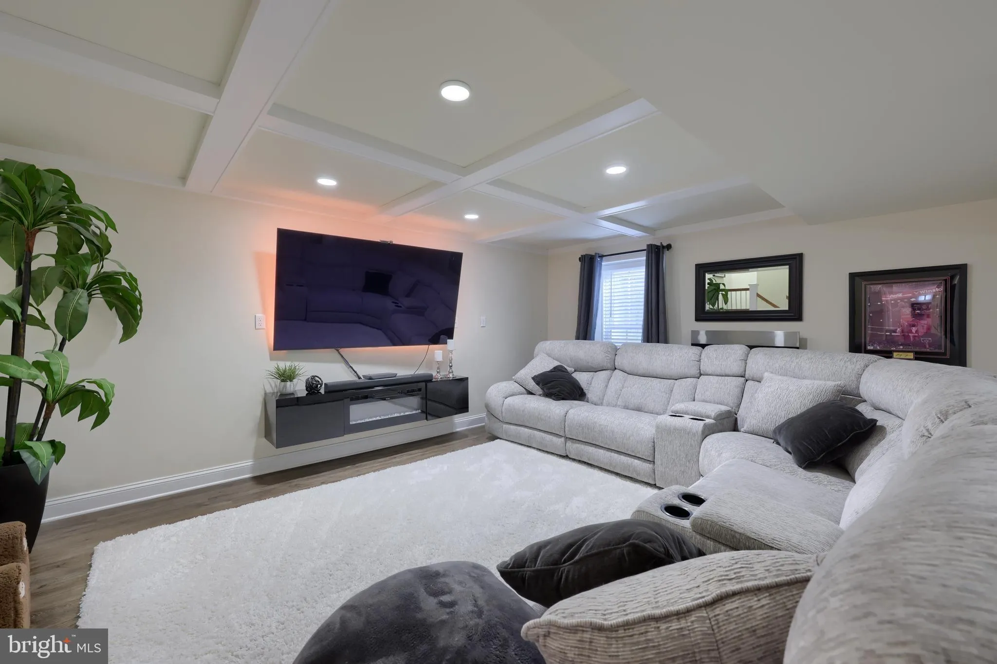 Lancaster, Pennsylvania 17601, United States, 3 Bedrooms Bedrooms, ,4 BathroomsBathrooms,Residential,Active,114153