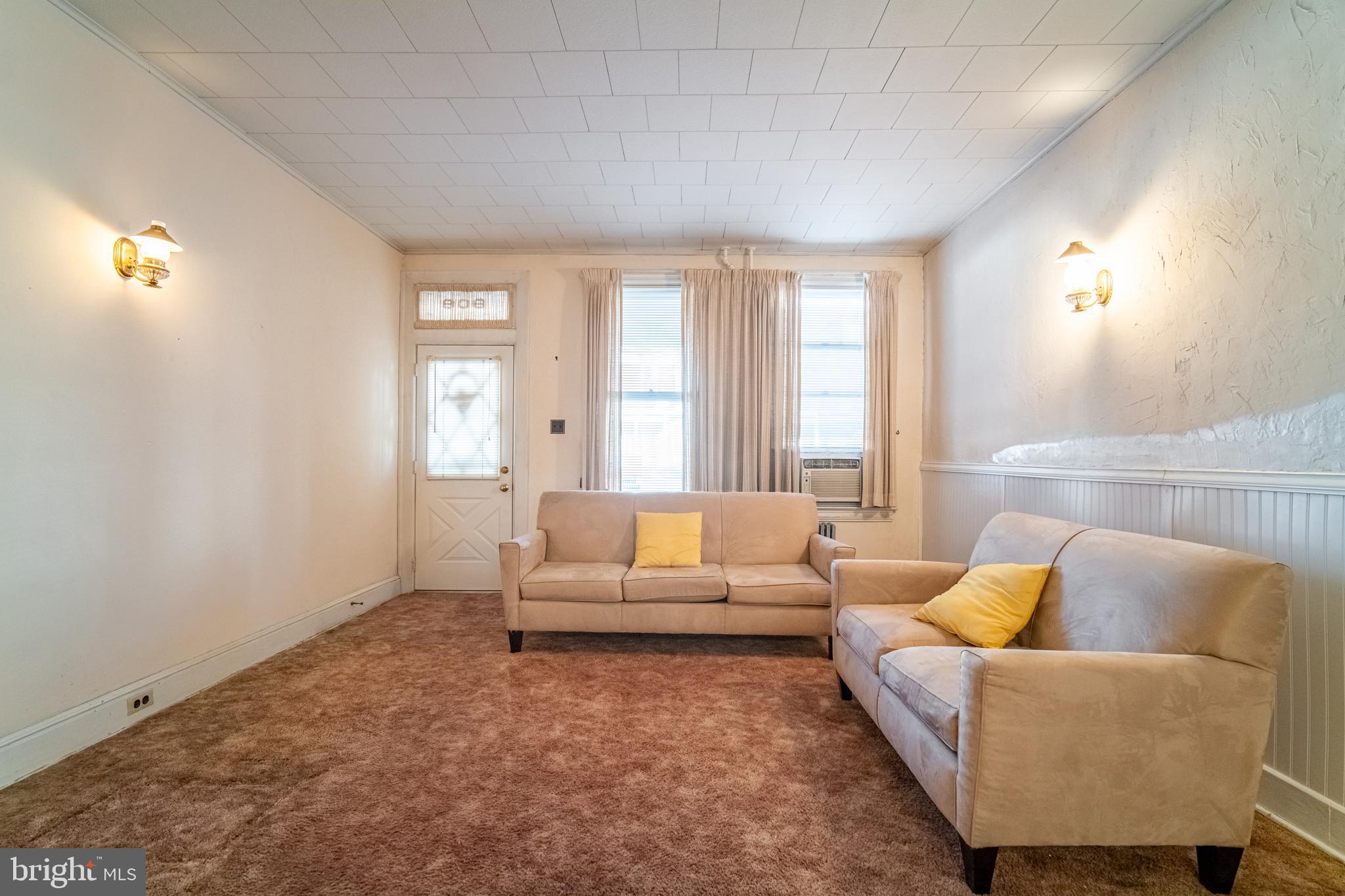 808 E PHILADELPHIA STREET