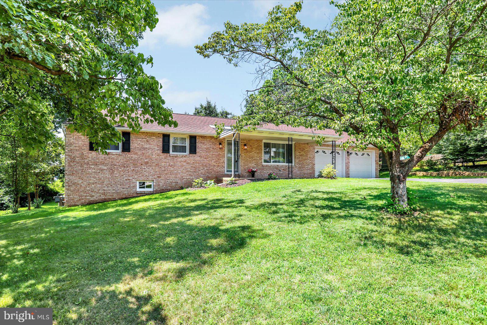 DALLASTOWN BORO - Residential