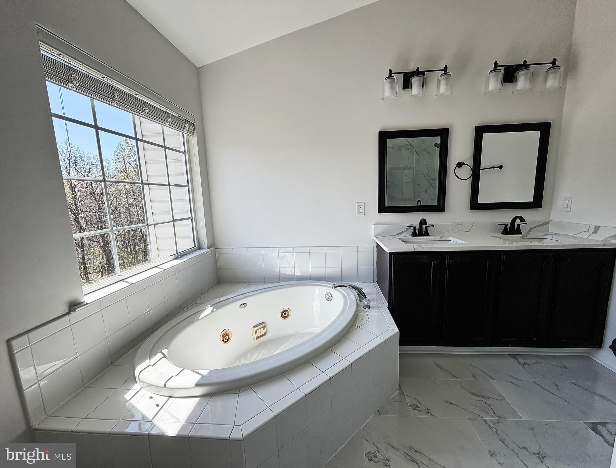 TRIMBLE MEADOWS - Residential